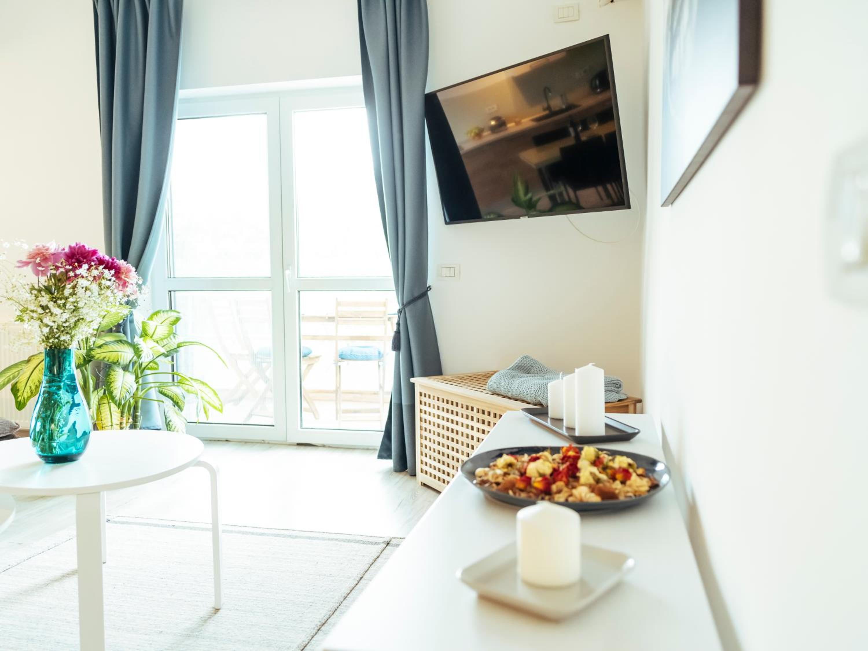 One-Bedroom Apartment - Photo 65
