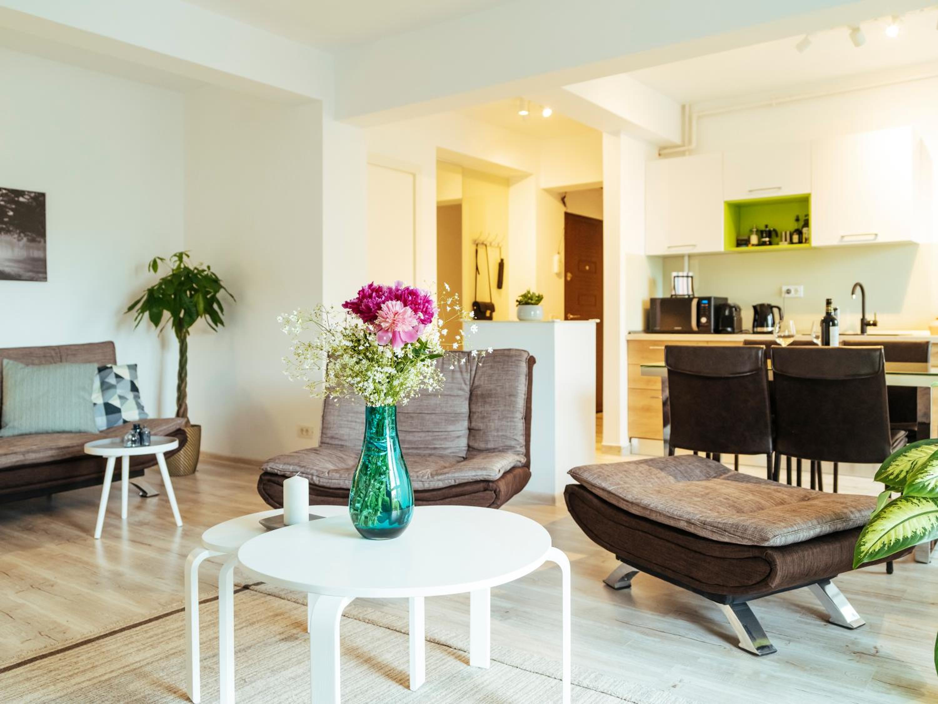 One-Bedroom Apartment - Photo 6