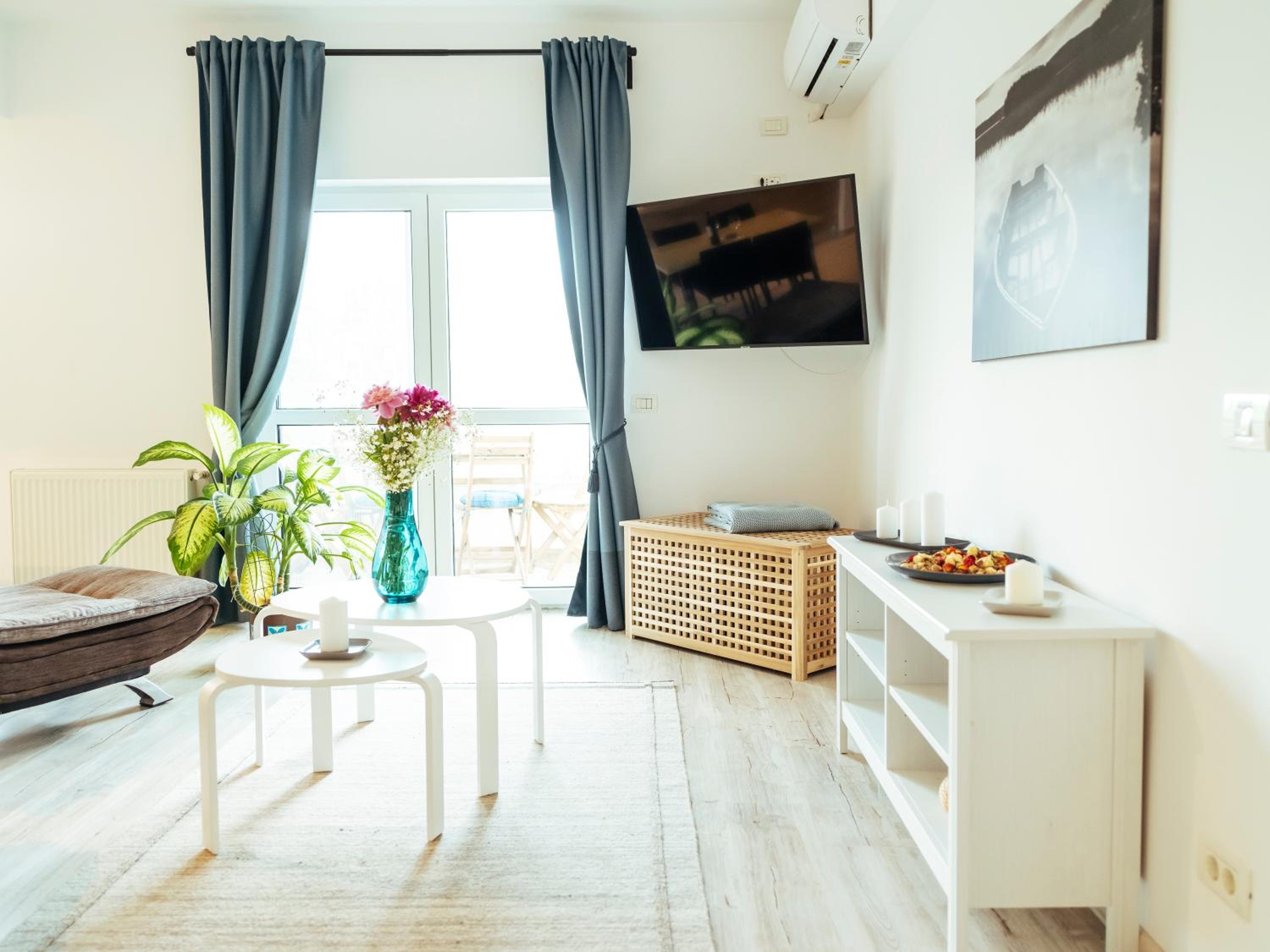 One-Bedroom Apartment - Photo 10
