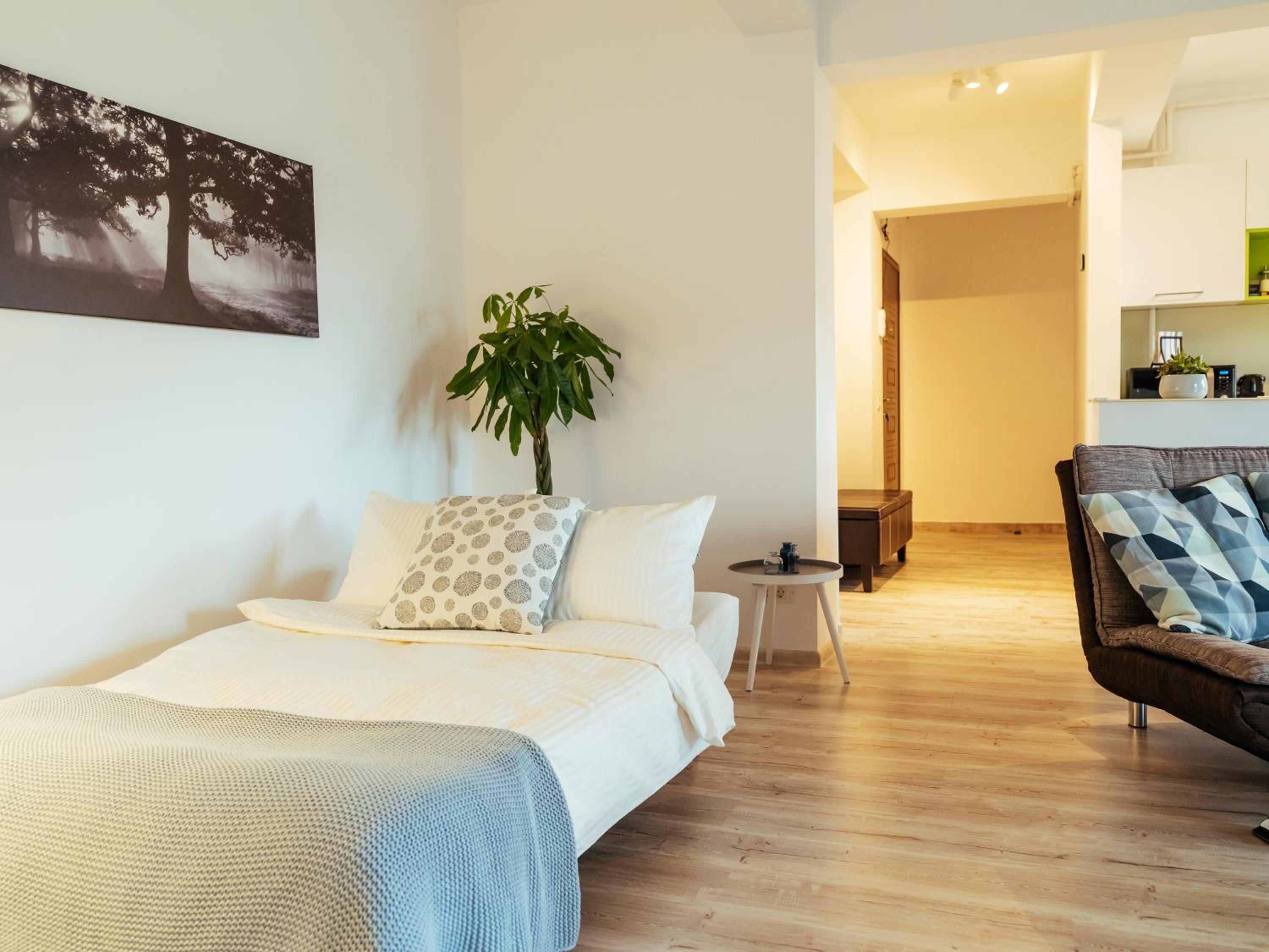 One-Bedroom Apartment - Photo 48