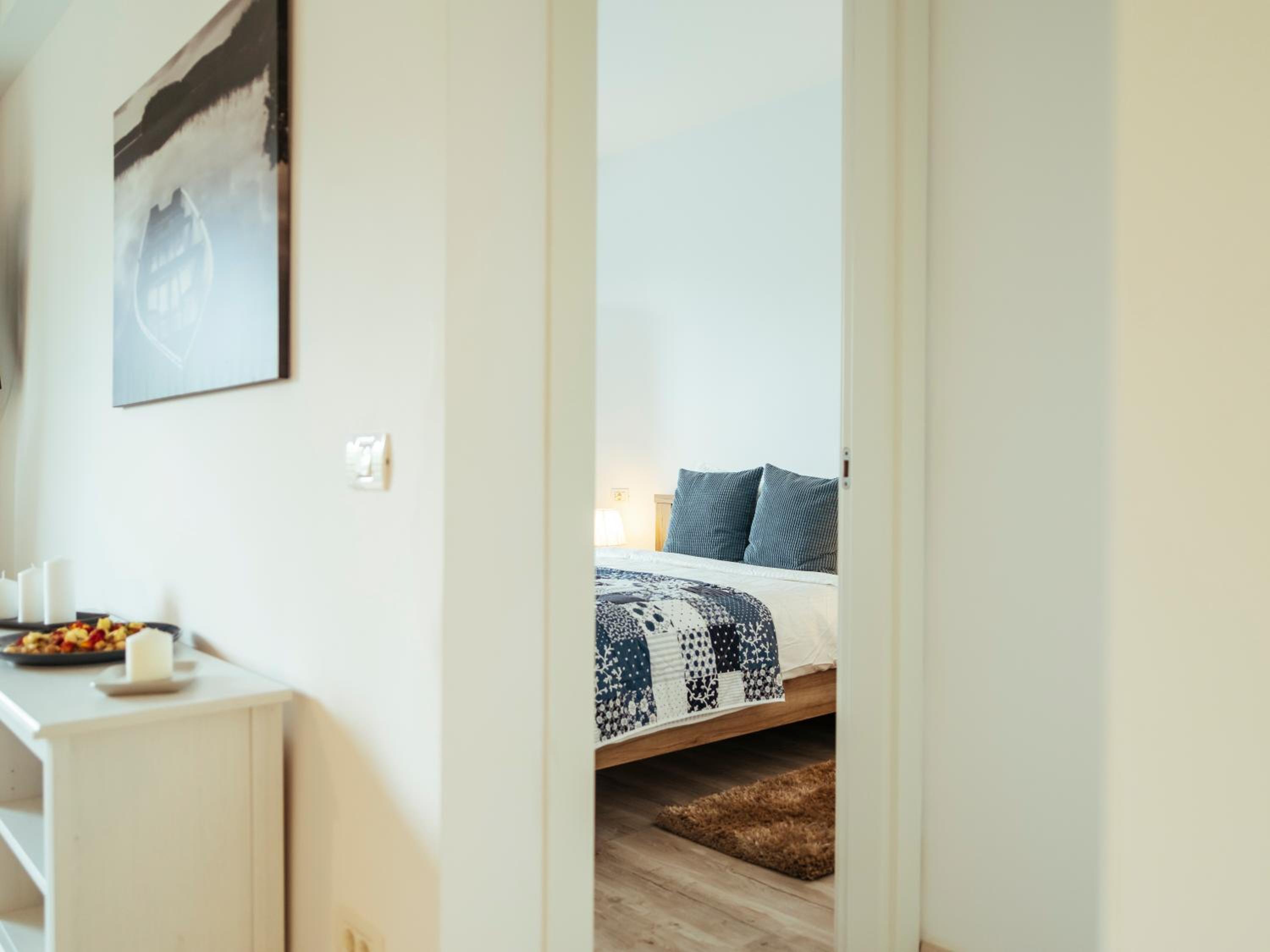 One-Bedroom Apartment - Photo 53