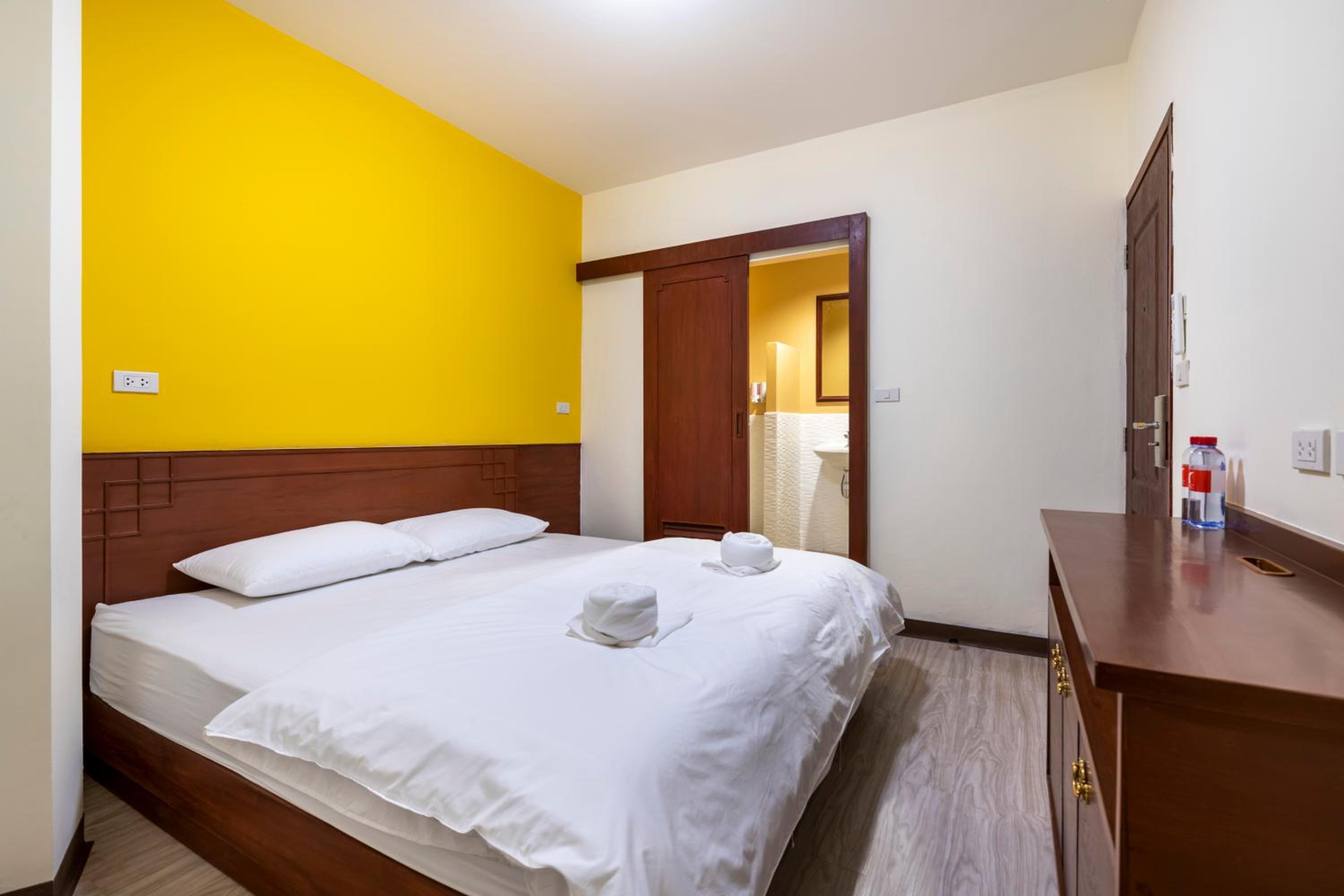 Double Room No Window with Private Bathroom photo 3