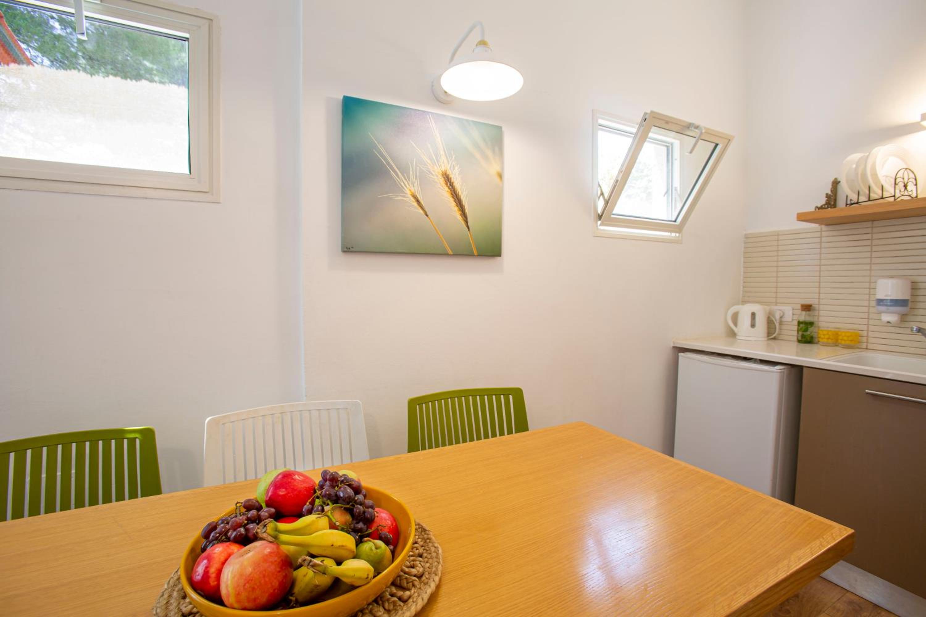 Large Family Two-Bedrooms with Garden Access - Photo 13