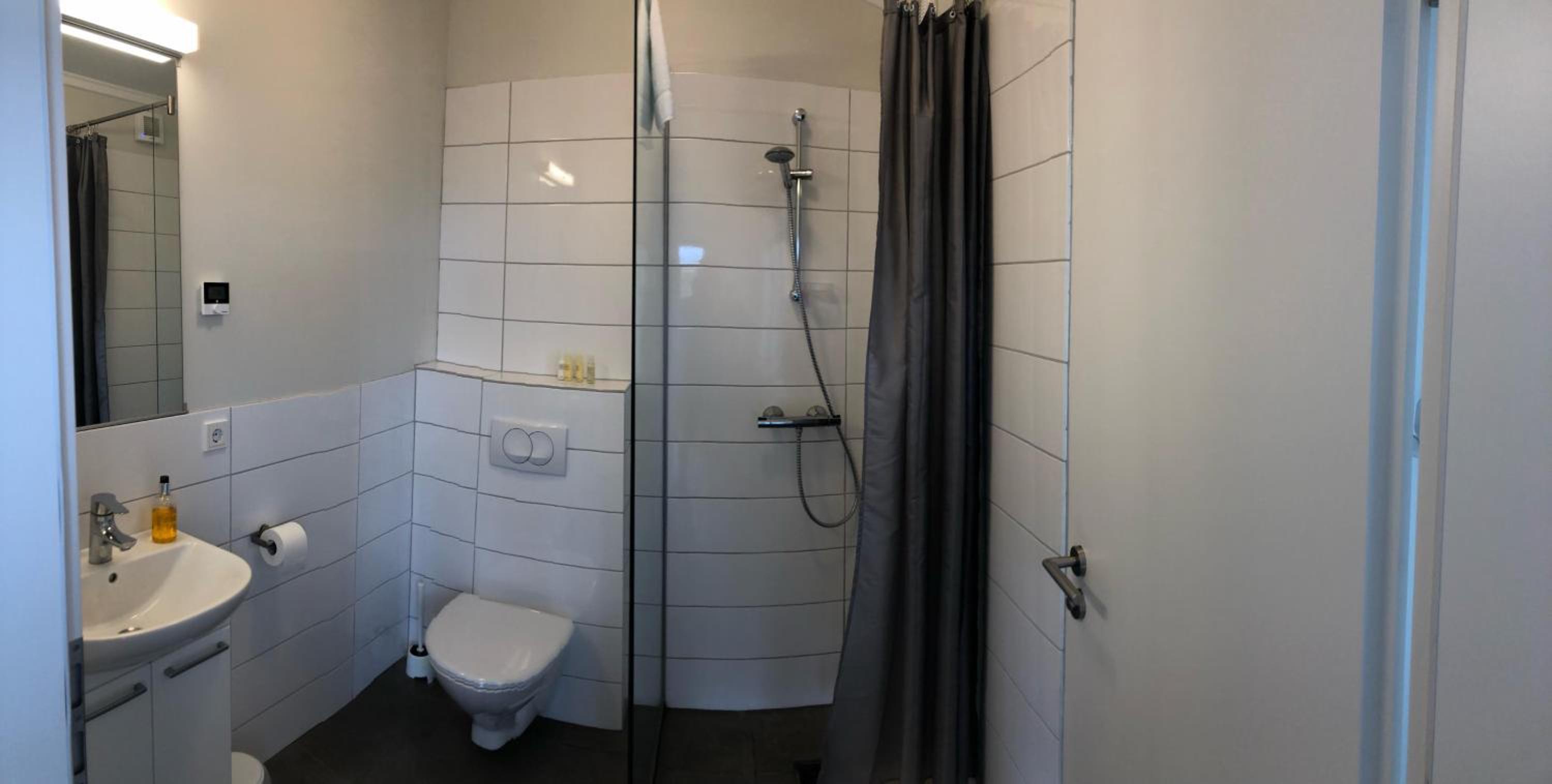 One-Bedroom House - Photo 9
