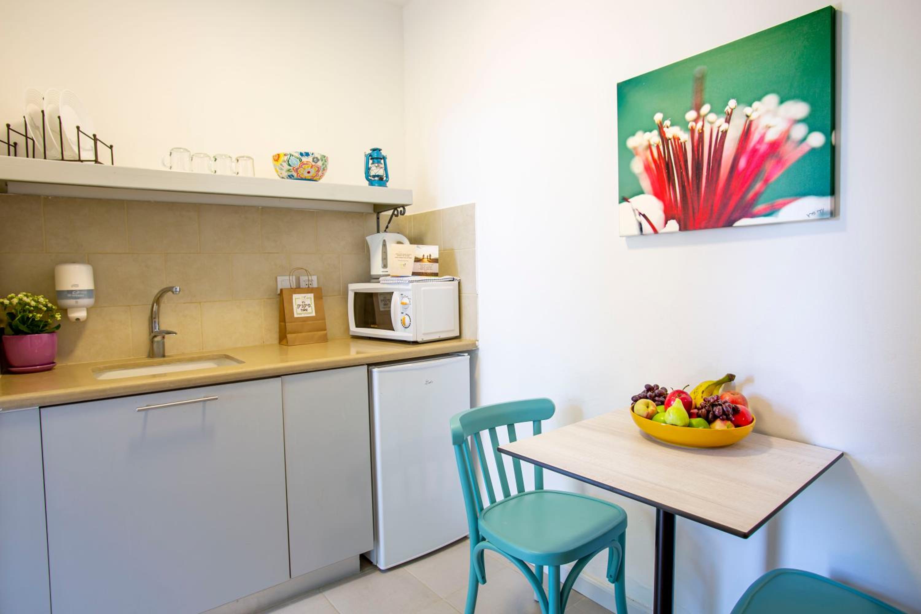 Studio with Garden Access - Photo 22