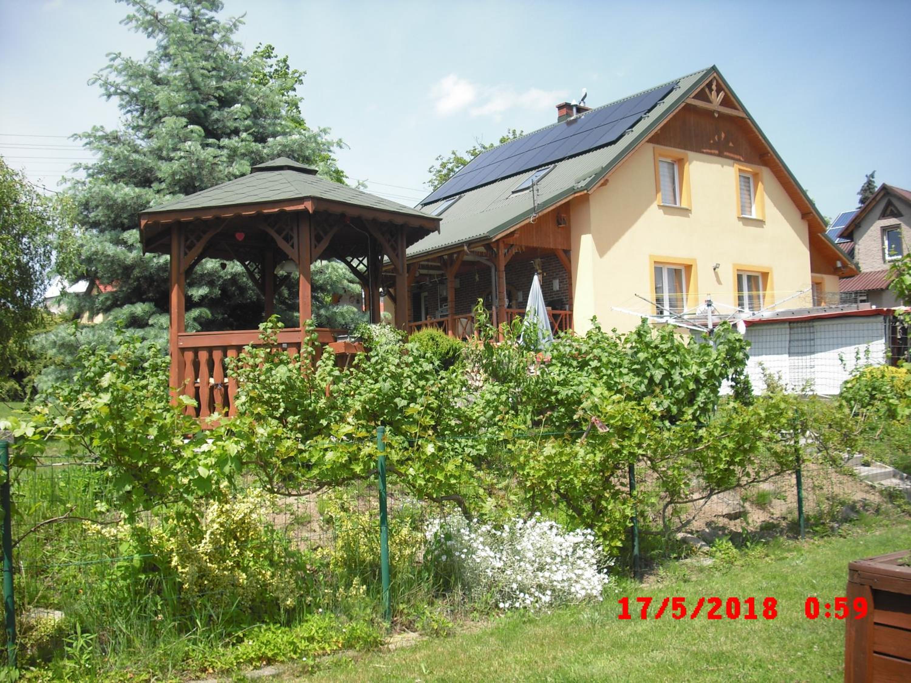 Family Room with Garden View photo 1