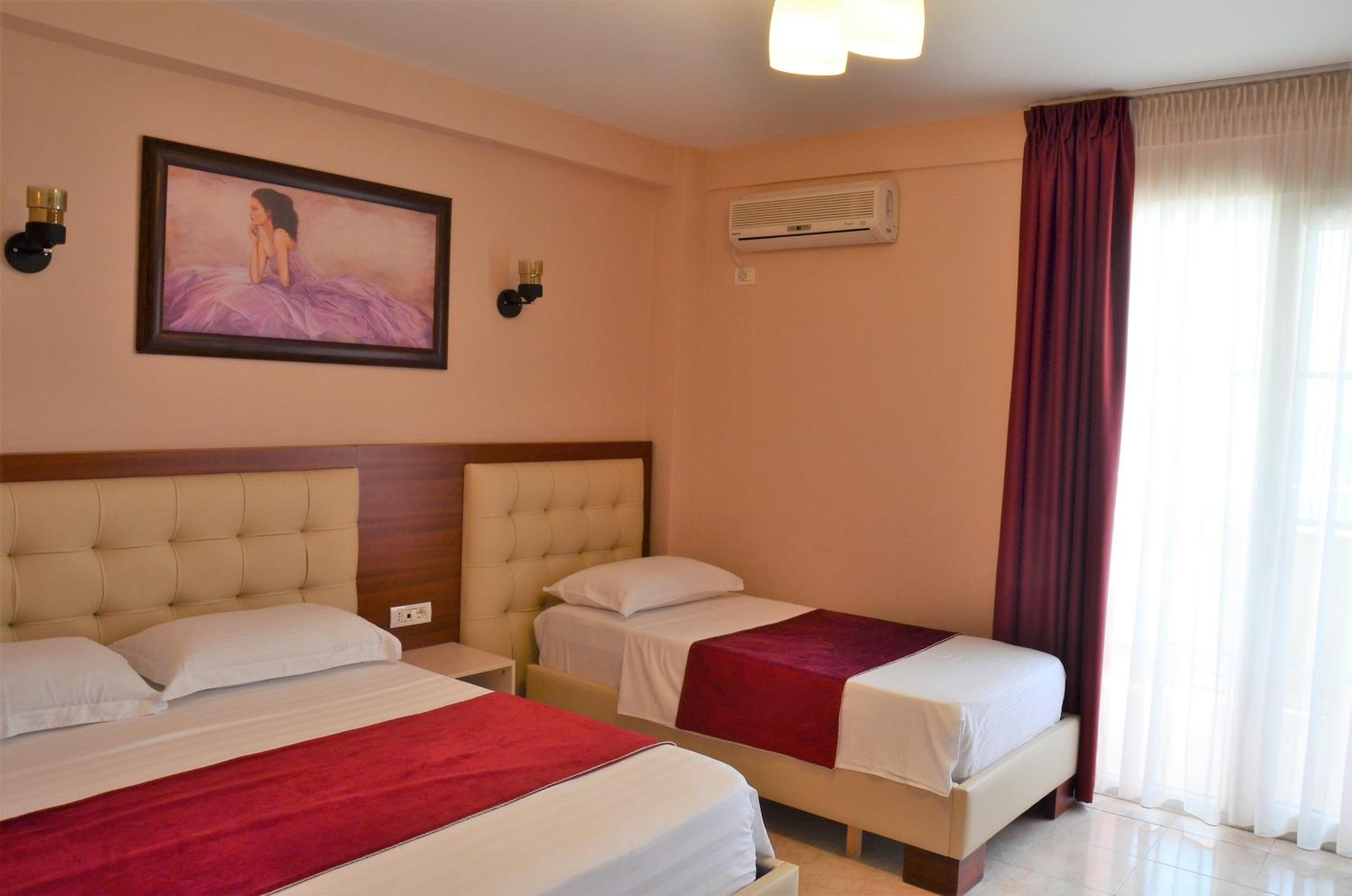 Standard Triple Room with Sea View photo 1