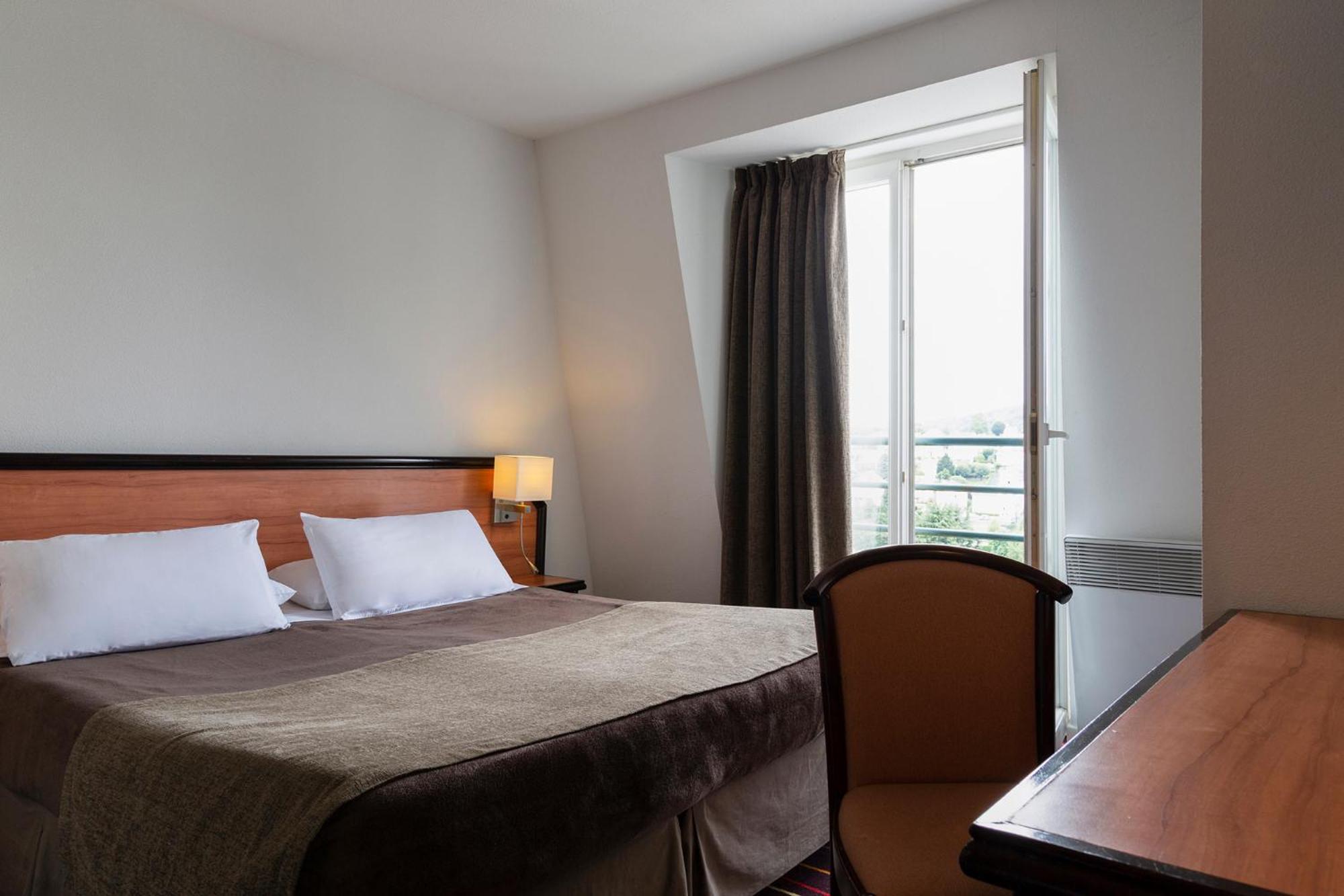 Standard Double Room - Photo 21
