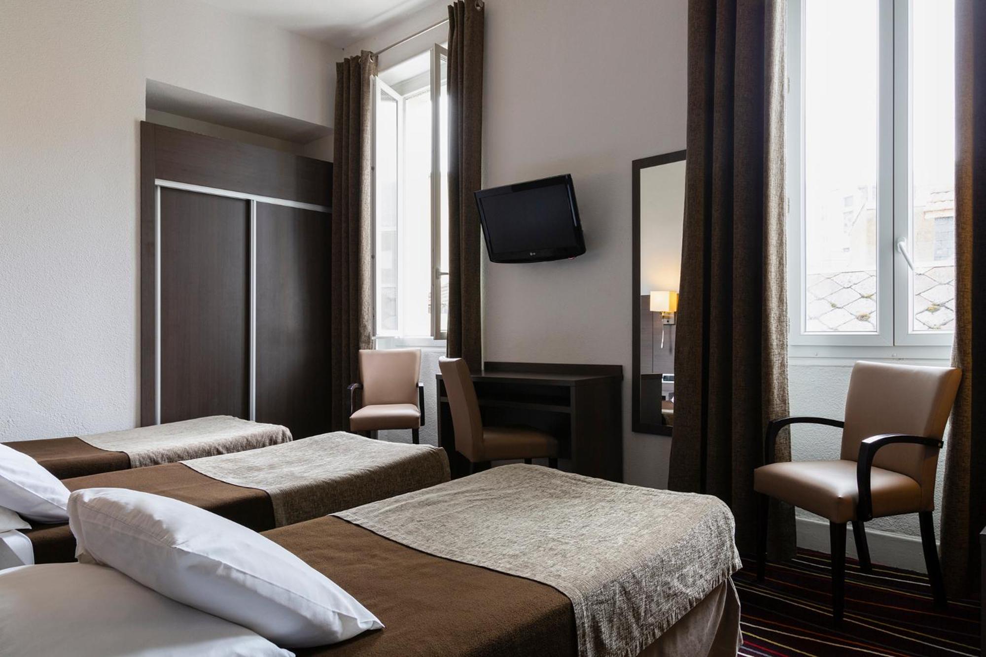 Standard Triple Room - Photo 1