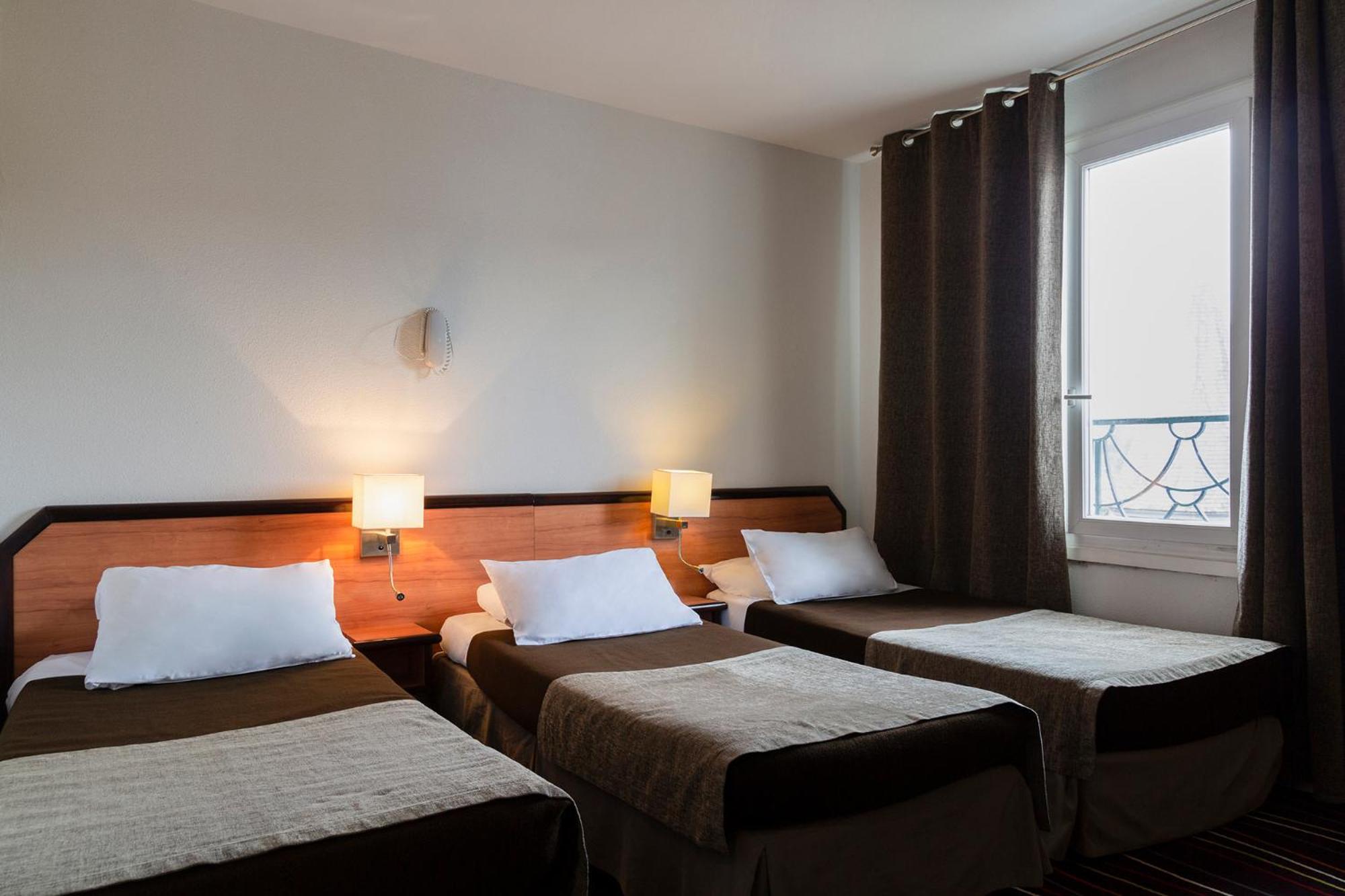 Standard Triple Room - Photo 12