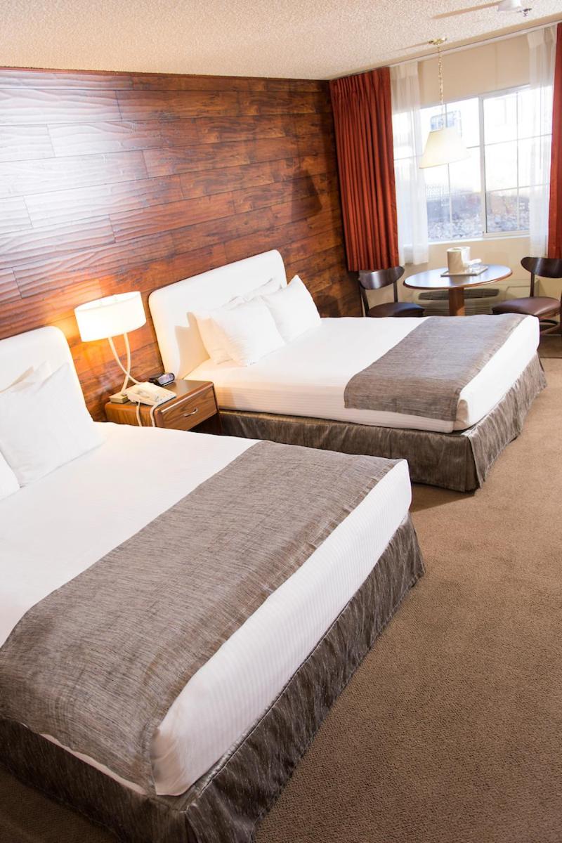 Motor Lodge Queen Room with Two Queen Beds - Non-Smoking photo 1