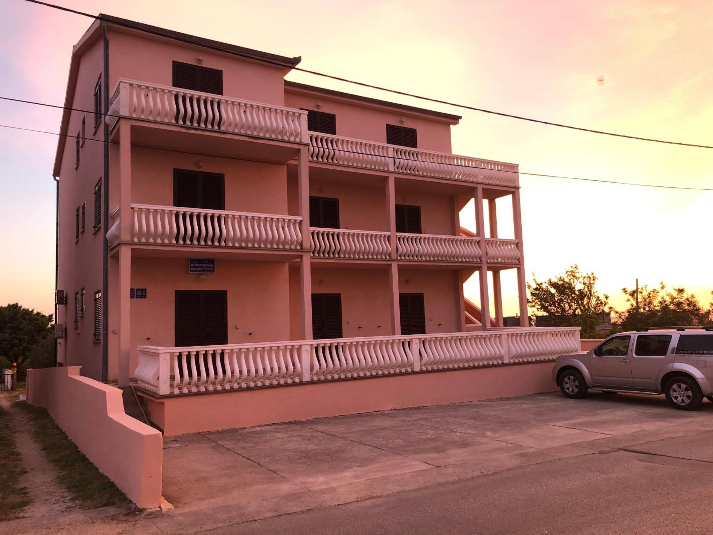 One-Bedroom Apartment with Terrace and Sea View - Photo 20