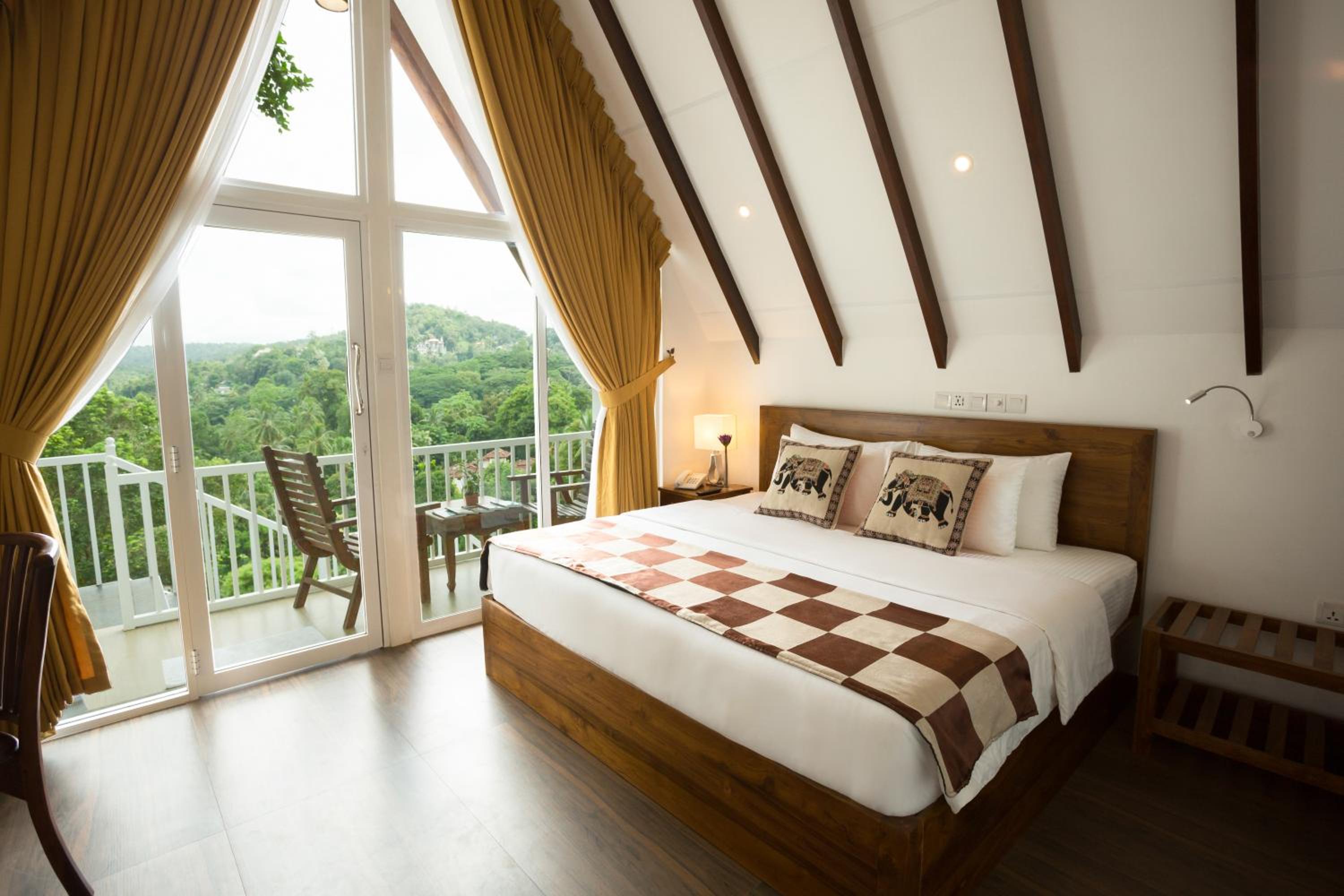 Superior Chalet photo 2