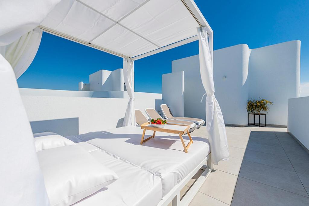 Three-Bedroom Villa photo 3