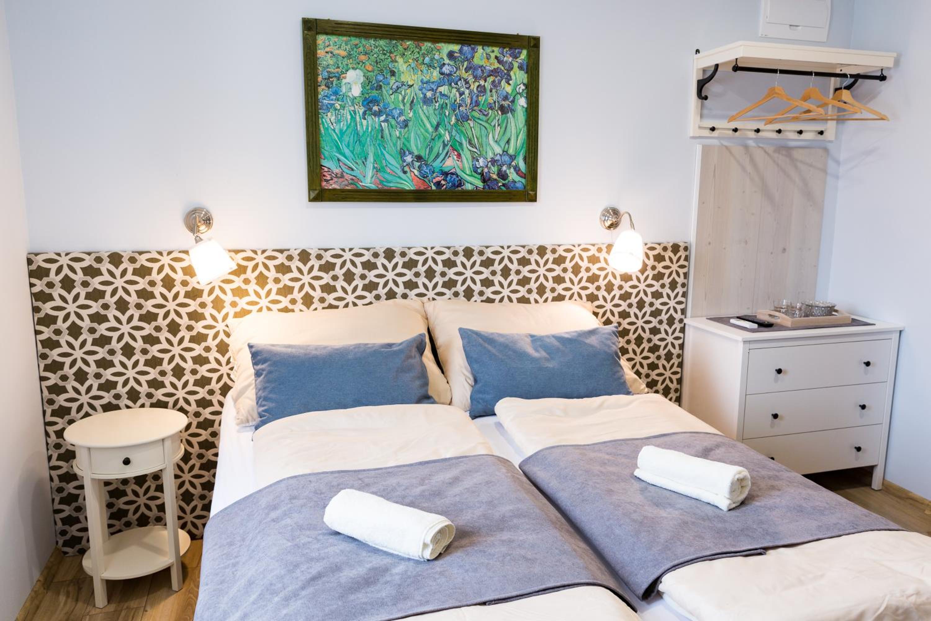 Standard Double or Twin Room - Photo 2
