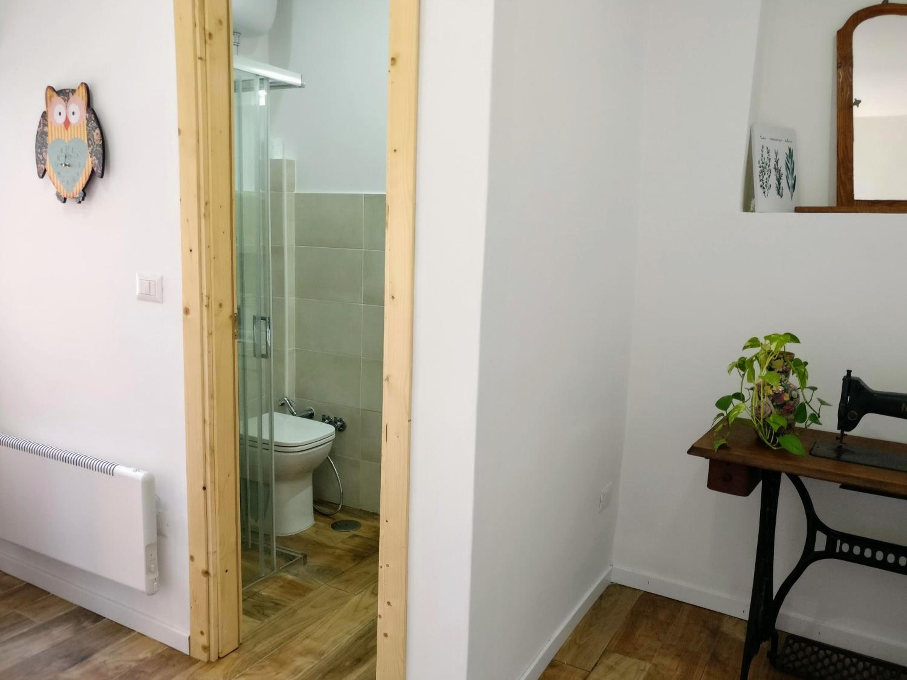 Two-Bedroom House - Photo 3
