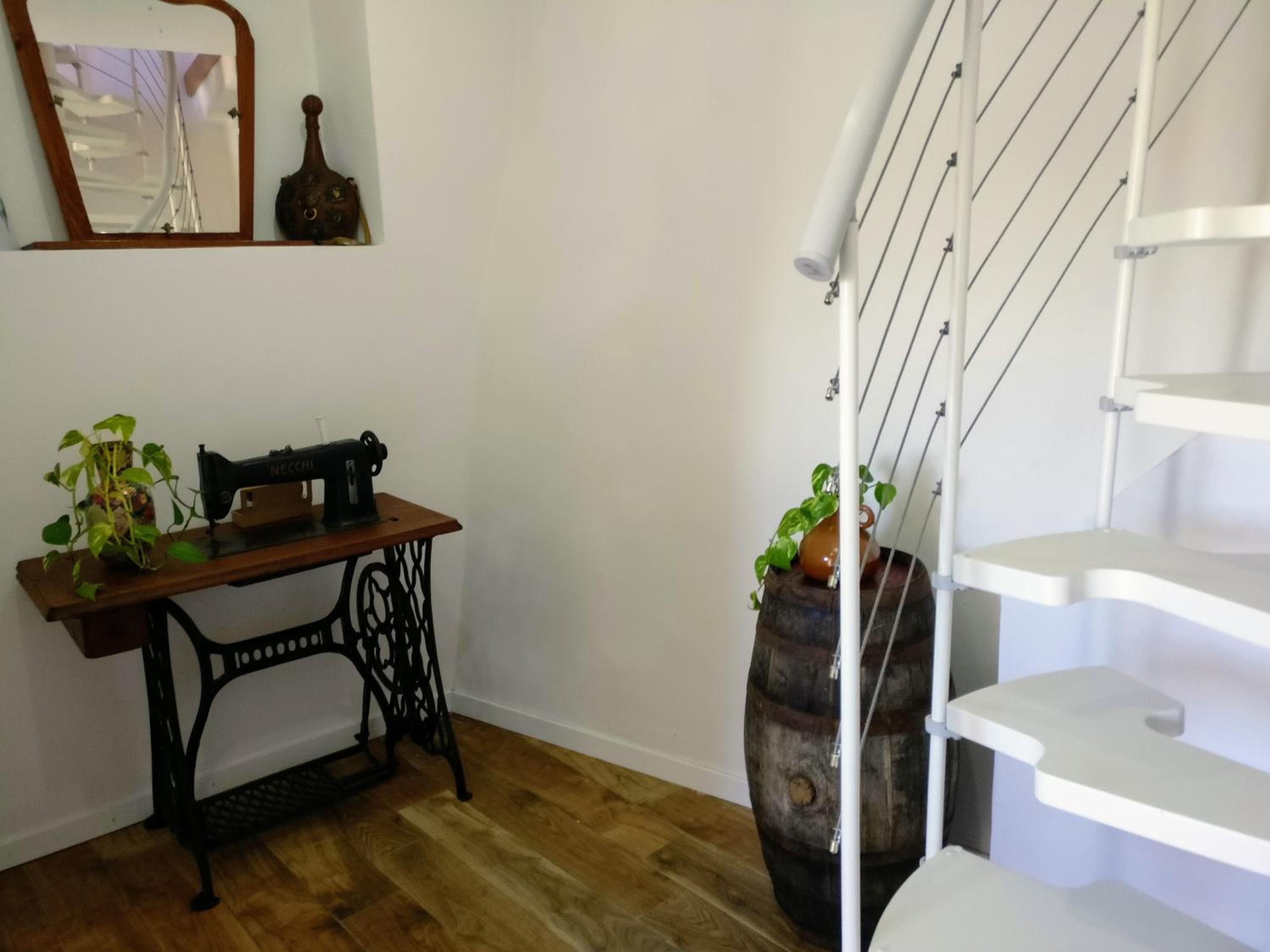 Two-Bedroom House - Photo 7