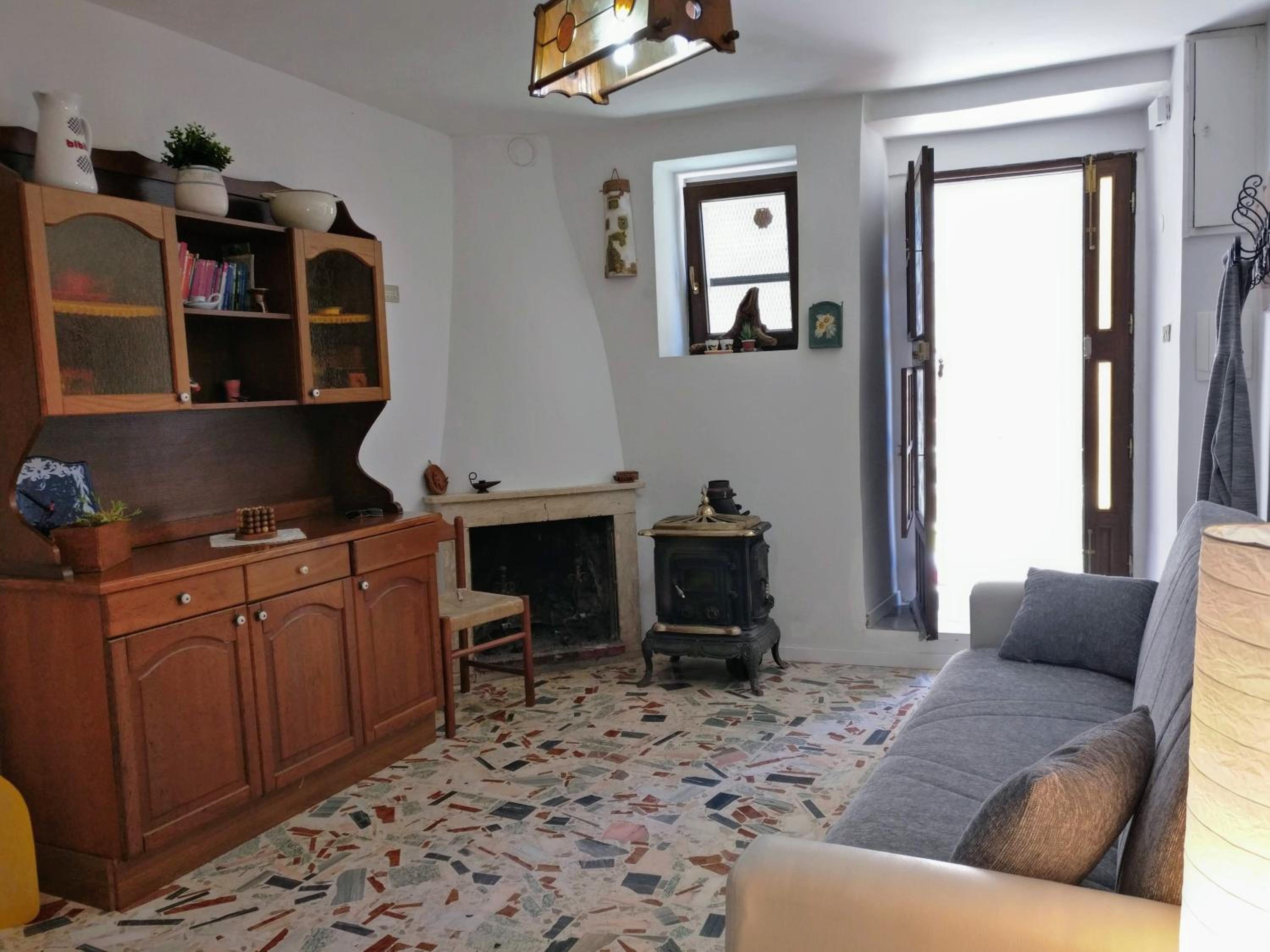 Two-Bedroom House - Photo 16