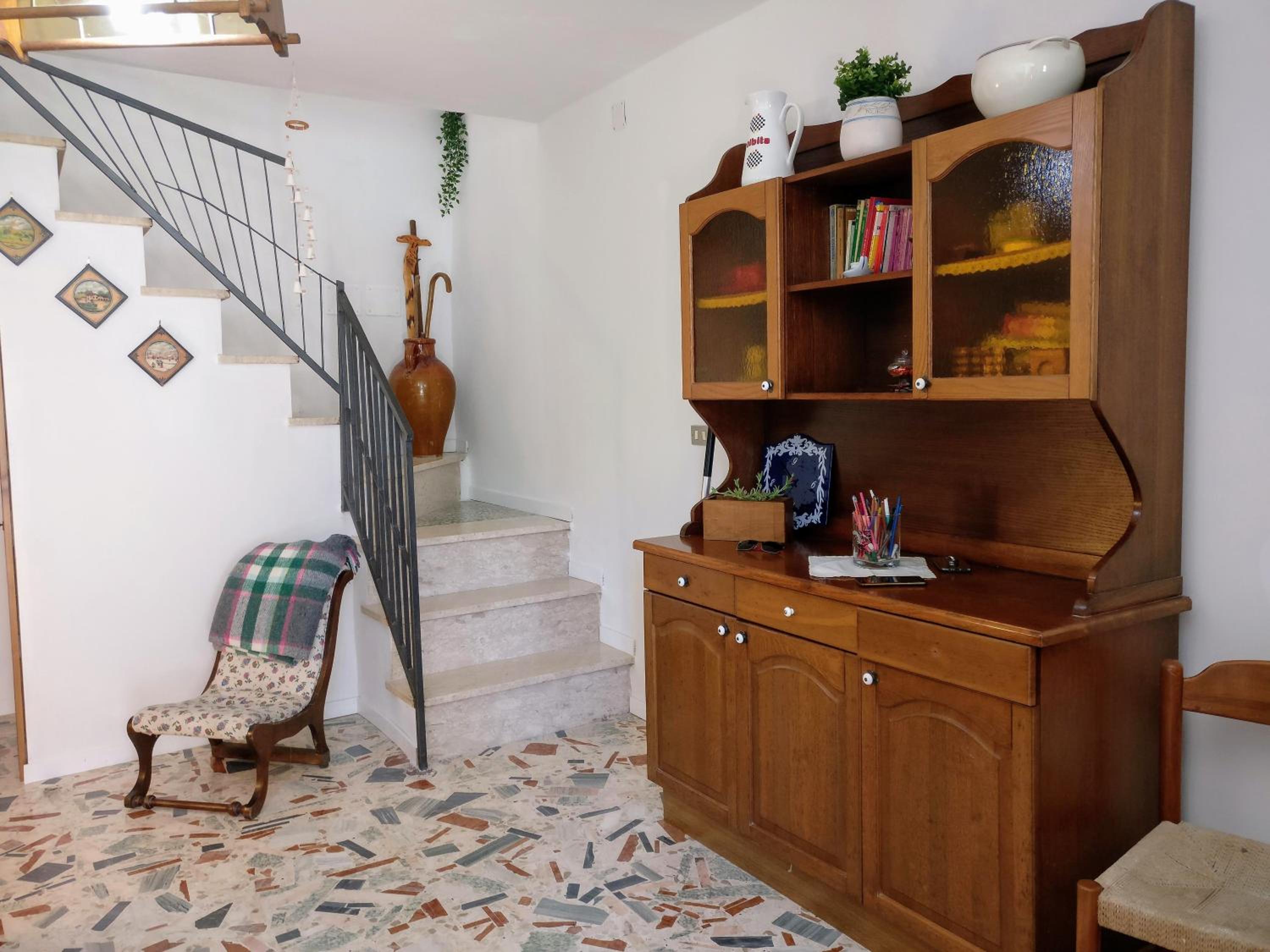 Two-Bedroom House - Photo 18