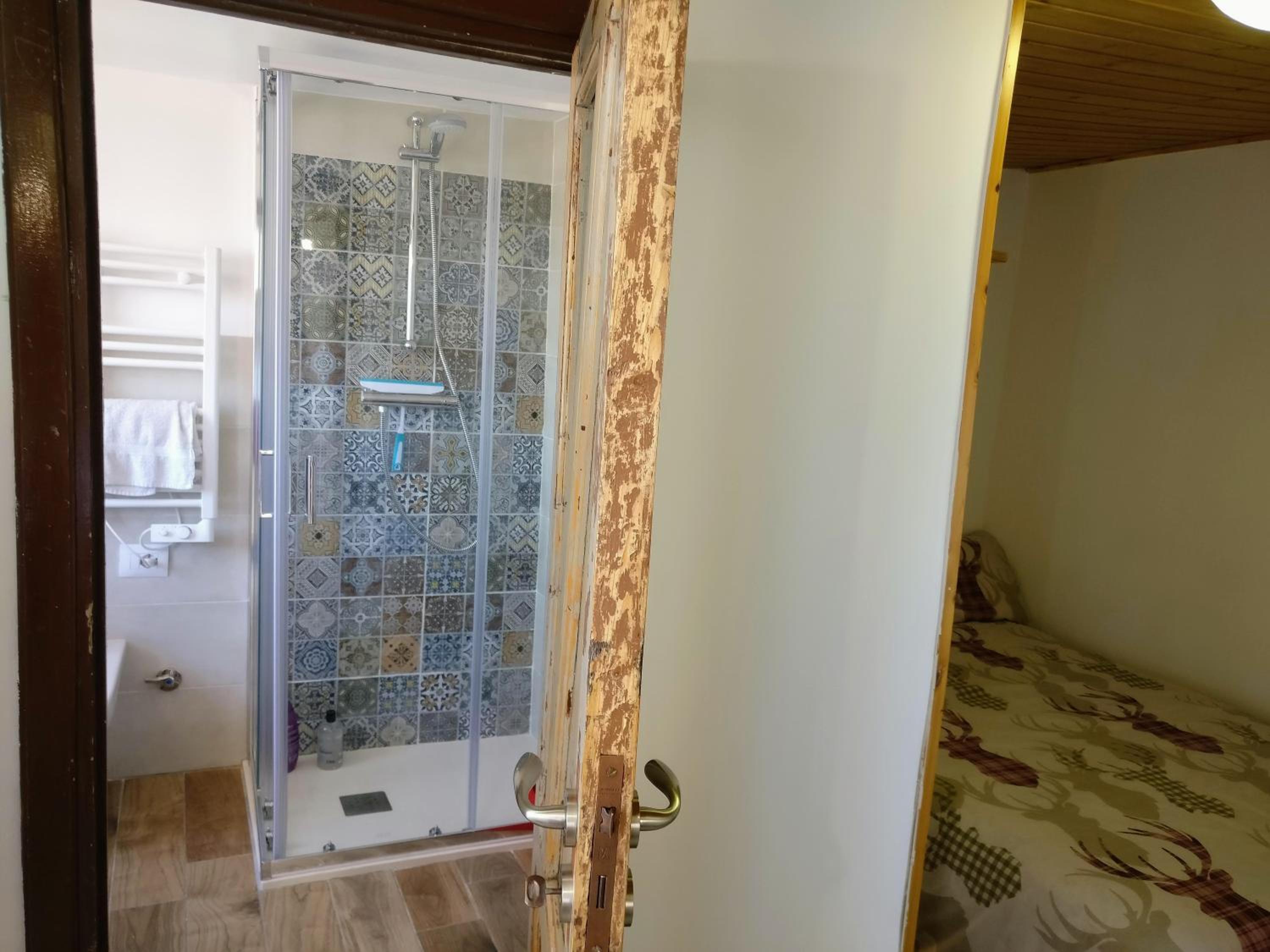 Two-Bedroom House - Photo 34