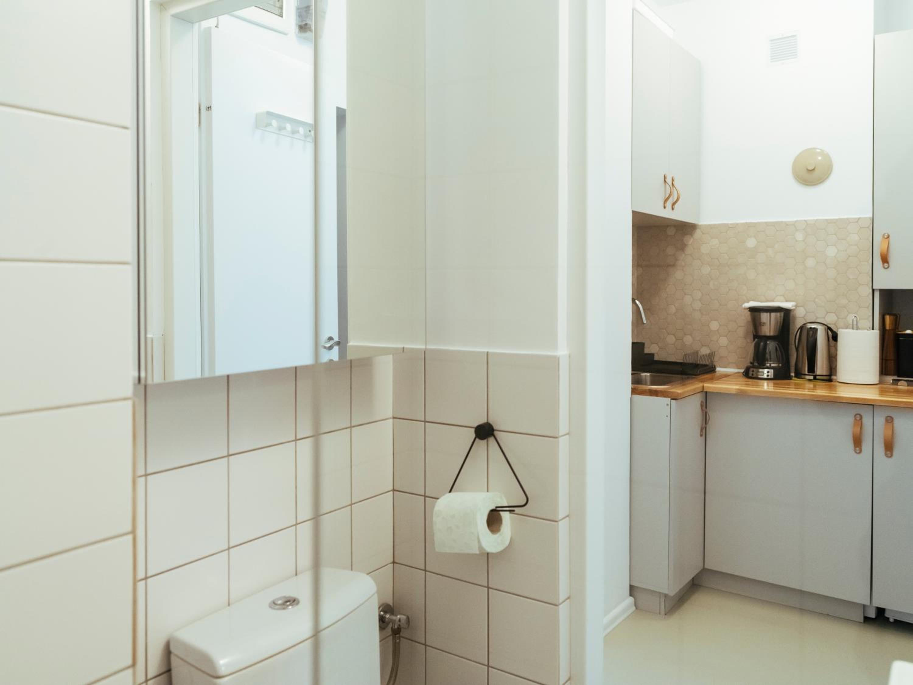 One-Bedroom Apartment - Photo 6