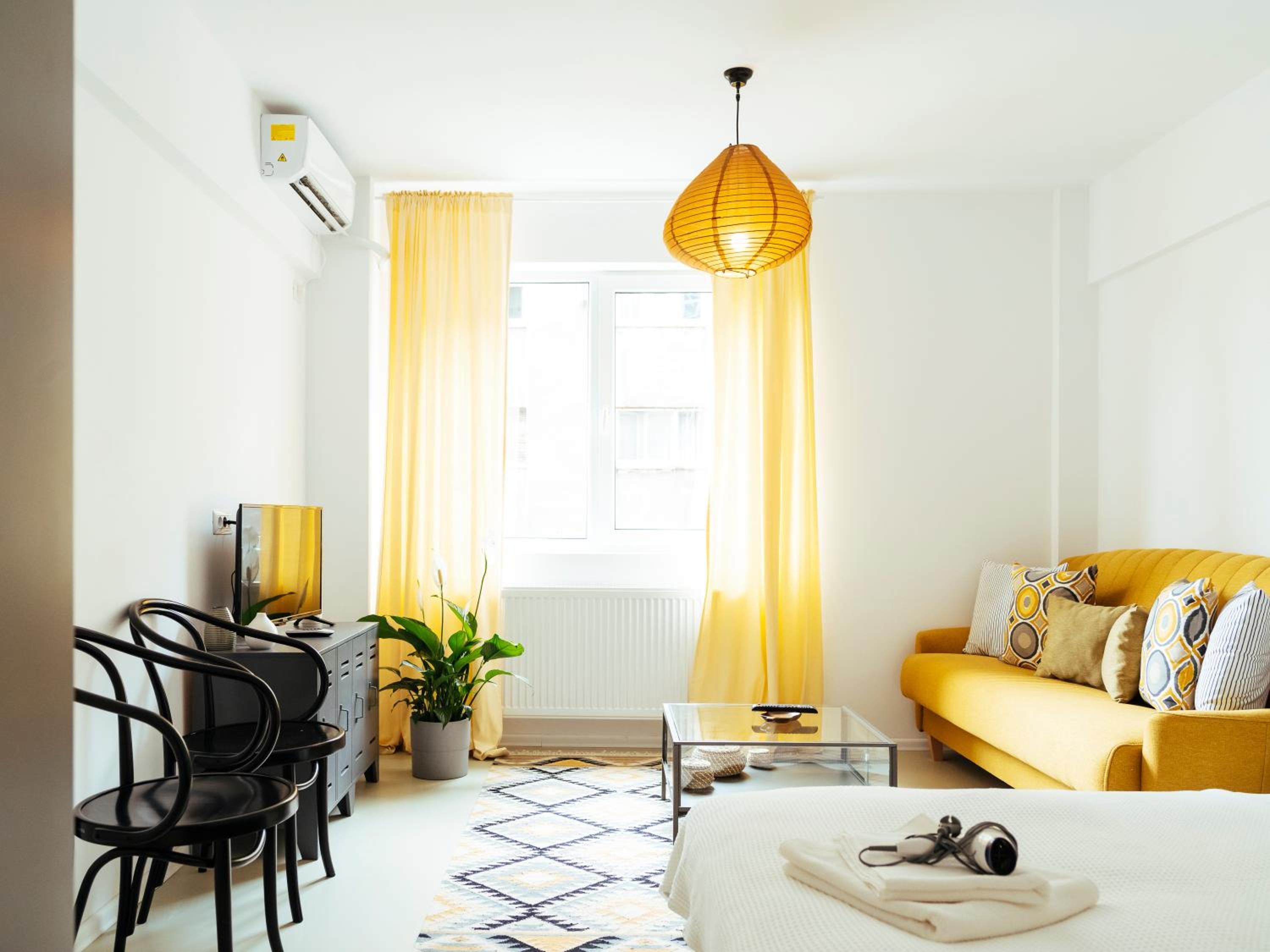 One-Bedroom Apartment - Photo 16