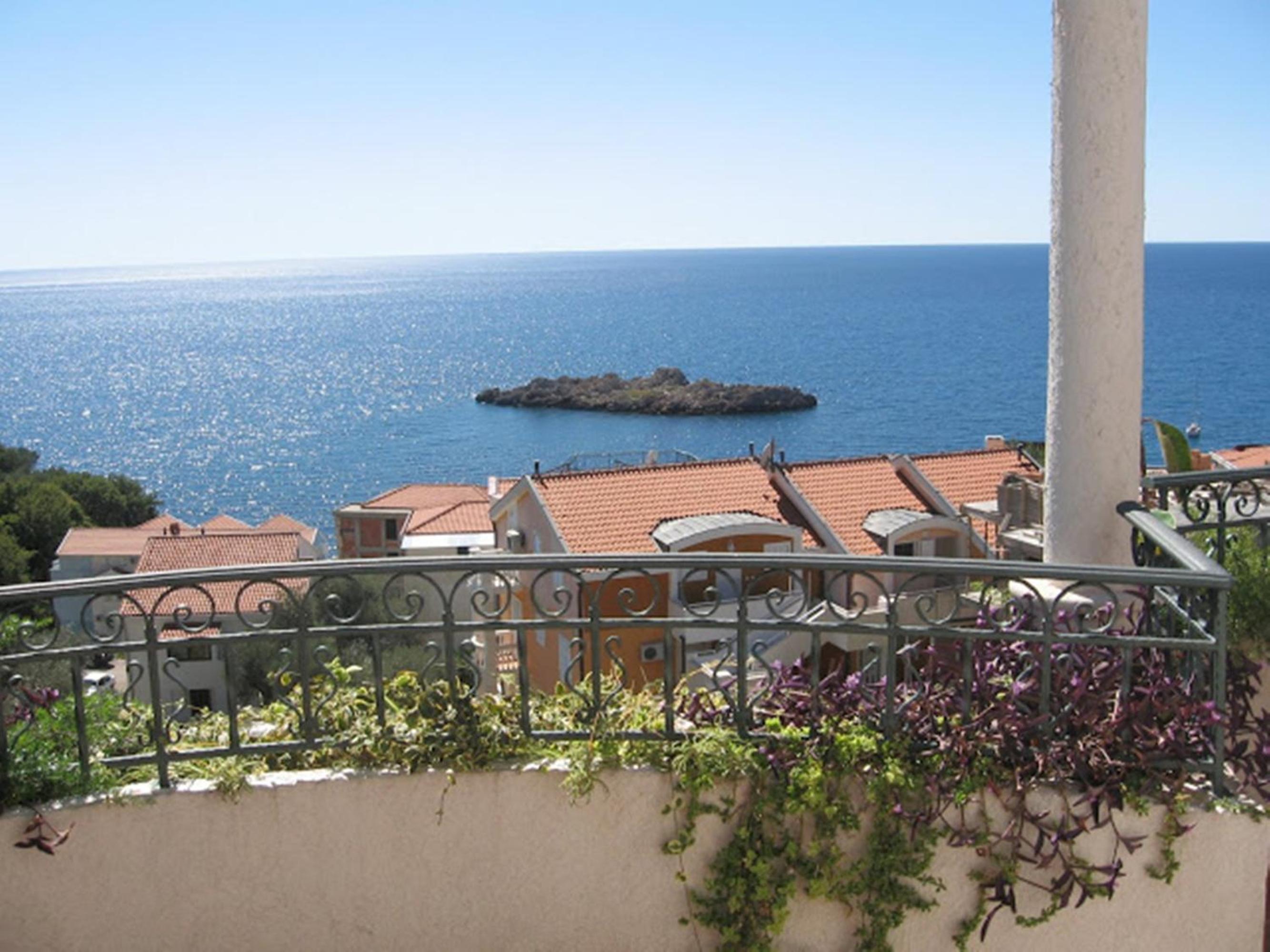 Suite with Sea View - Photo 9