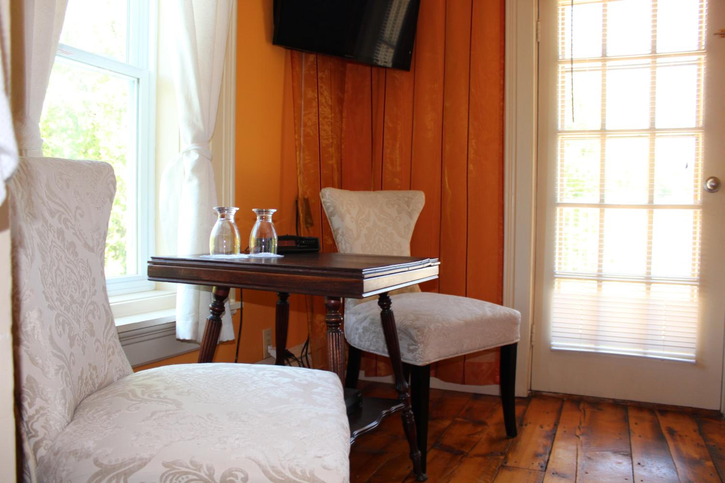  Superior Queen Room with Balcony (Merry 8)  photo 3