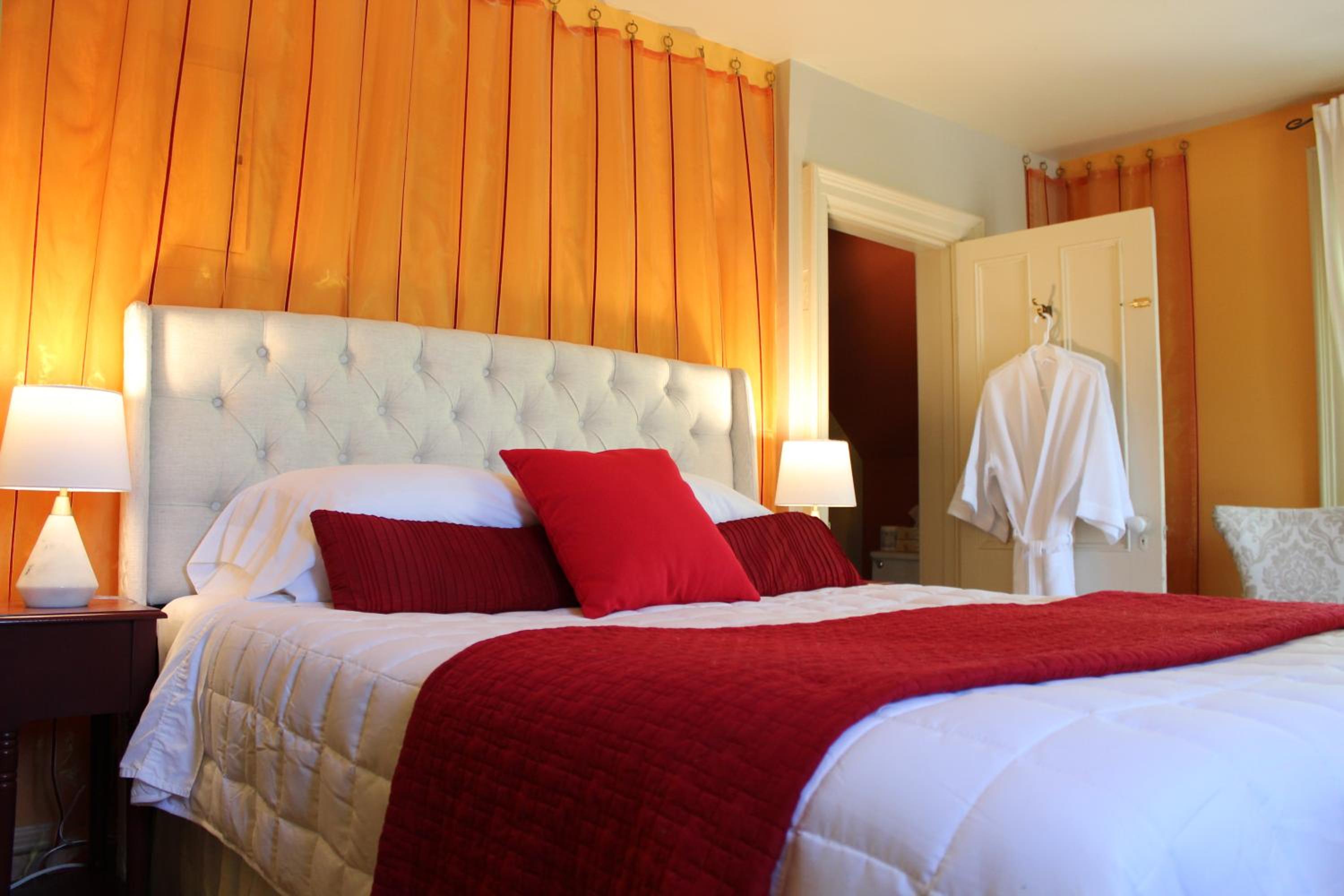  Superior Queen Room with Balcony (Merry 8)  photo 1