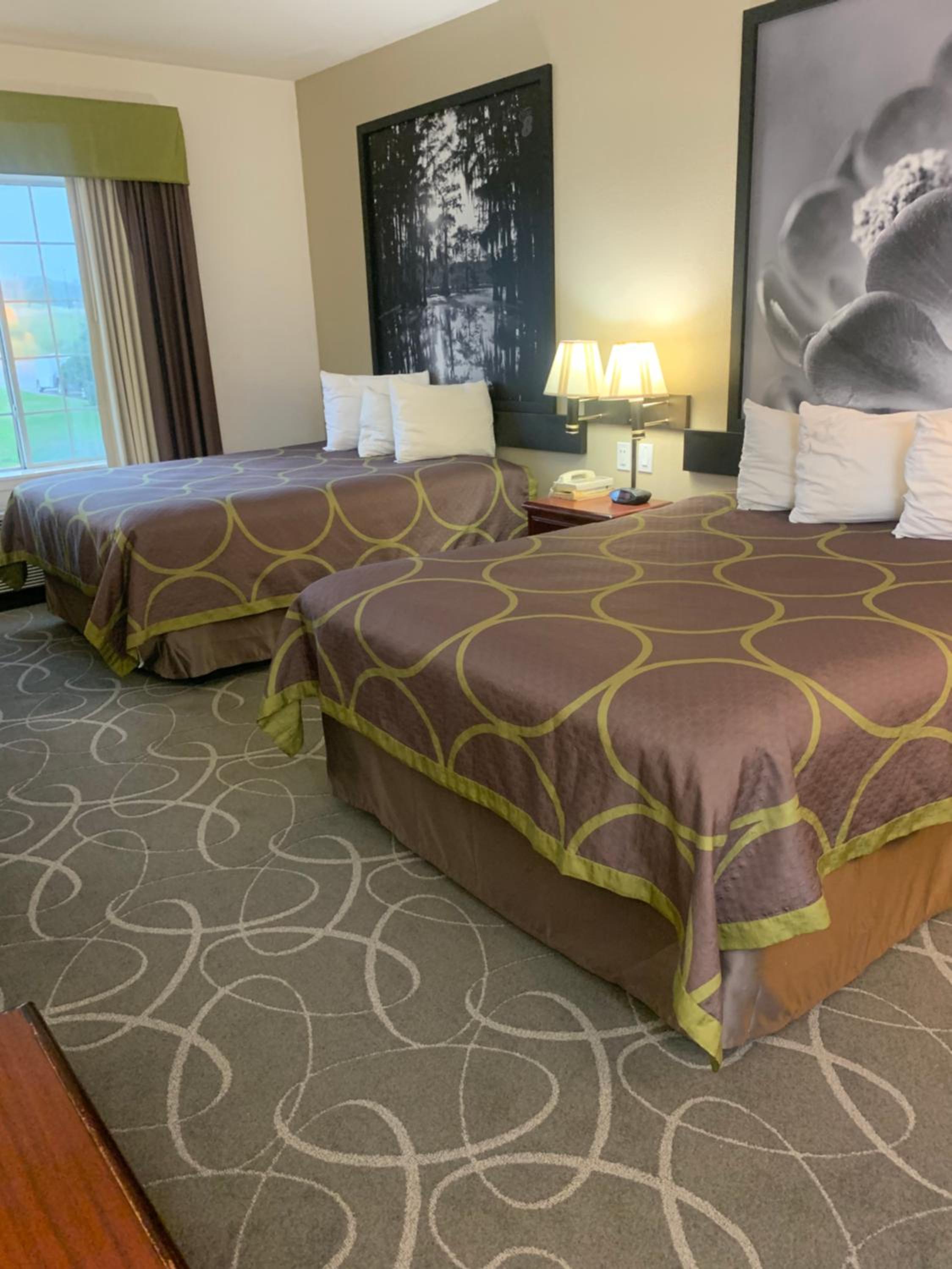 Queen Room with Two Queen Beds - Non-Smoking - Photo 1