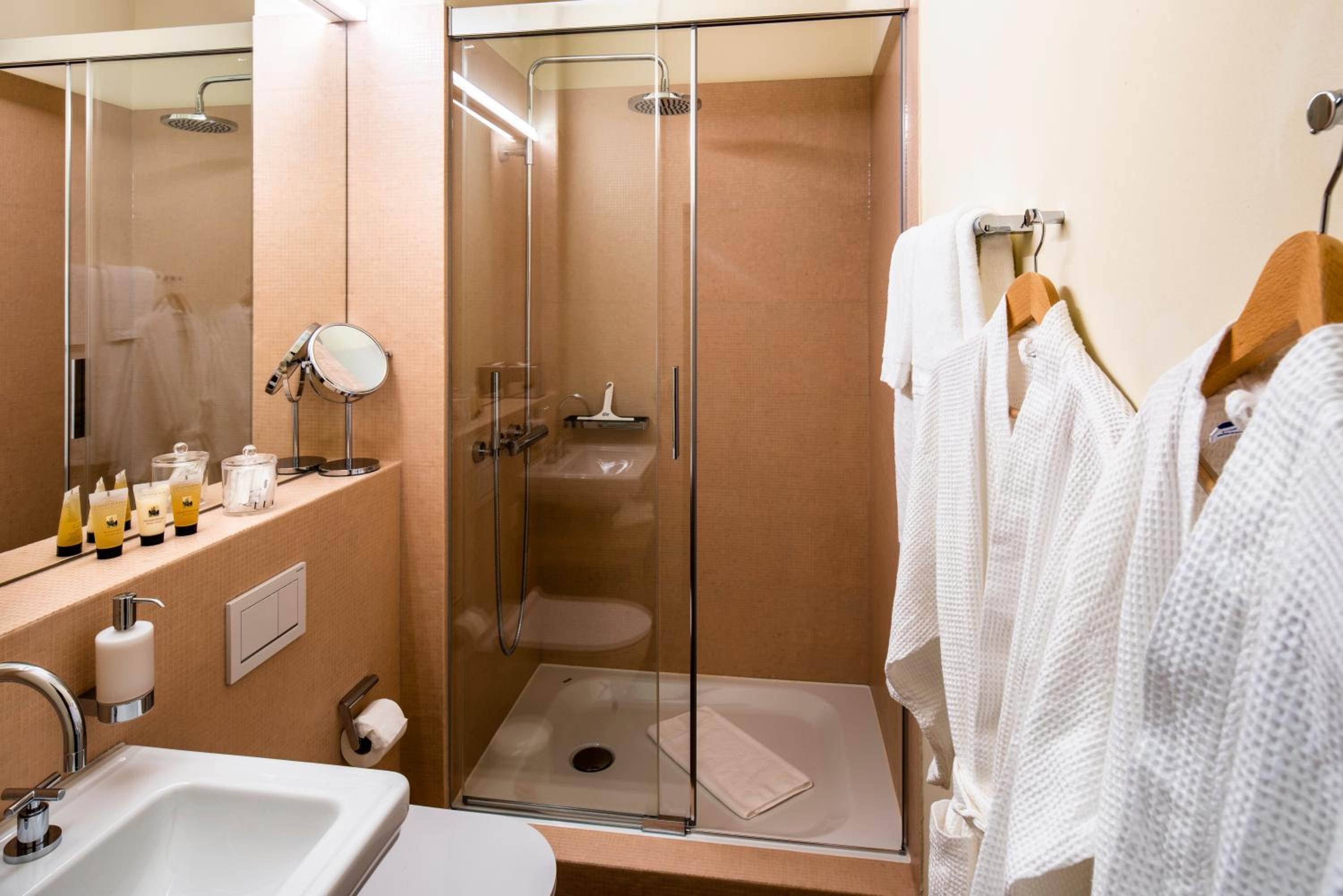 Standard Suite photo 3