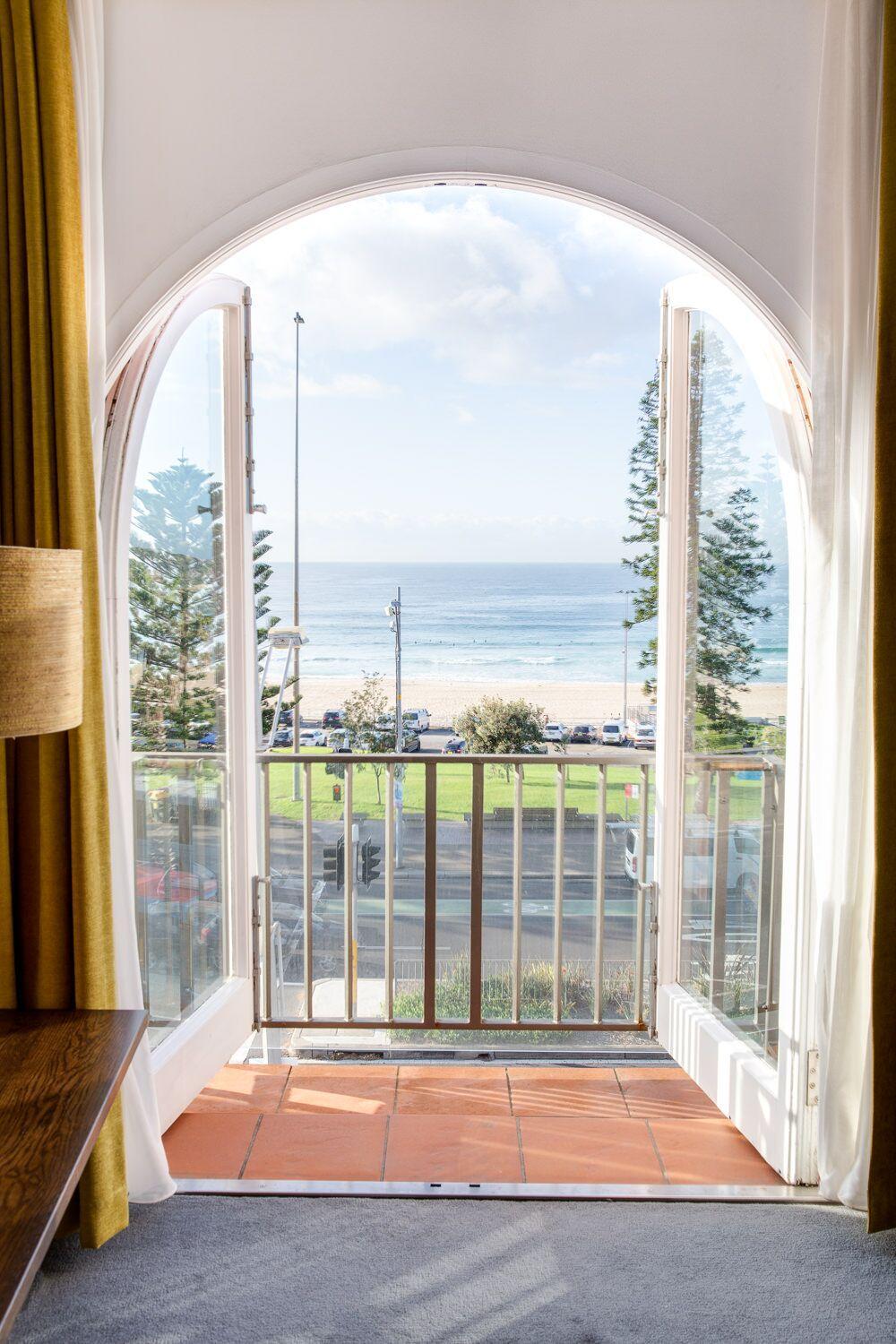 Beach Front King Room photo 3