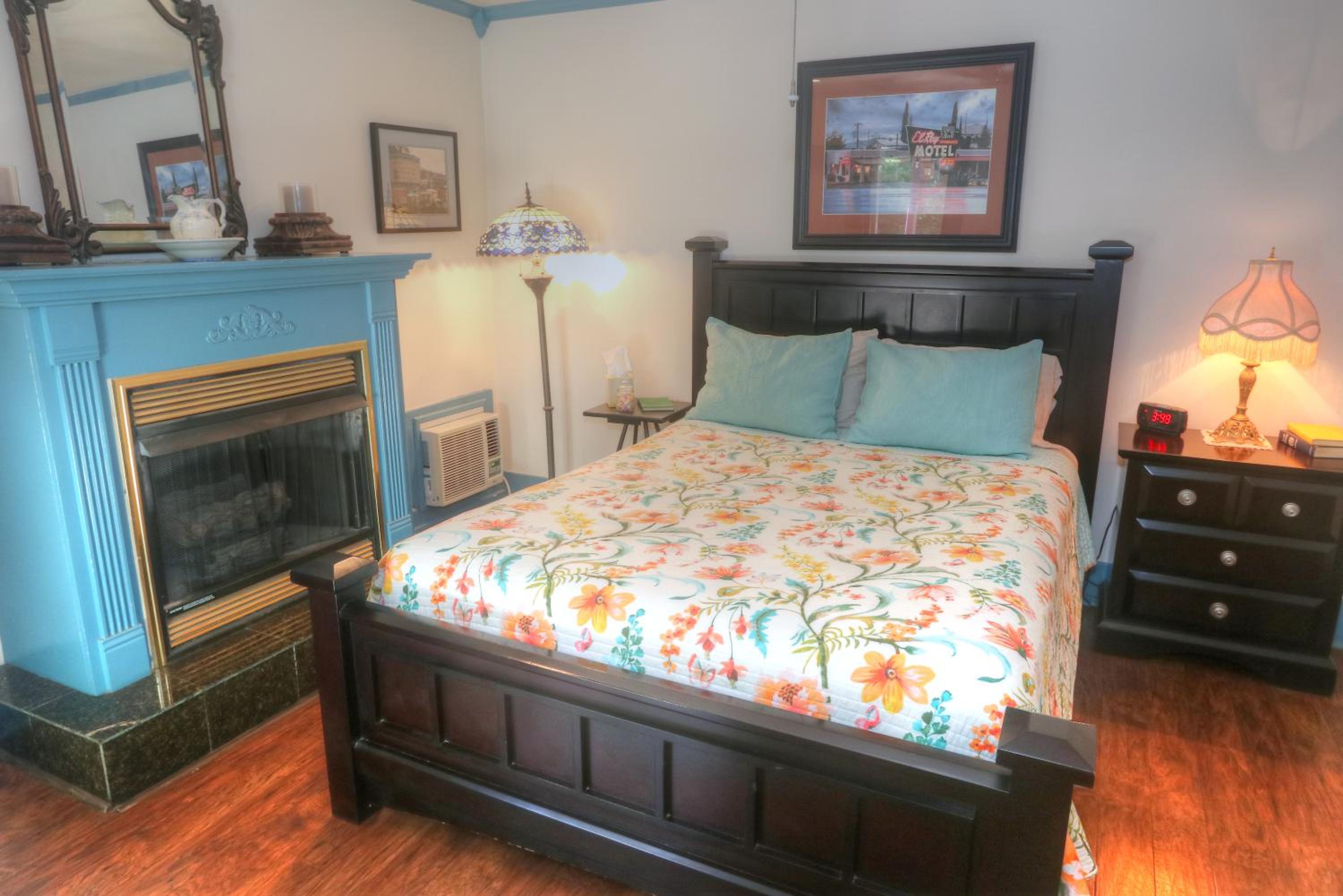 Queen Suite photo 1