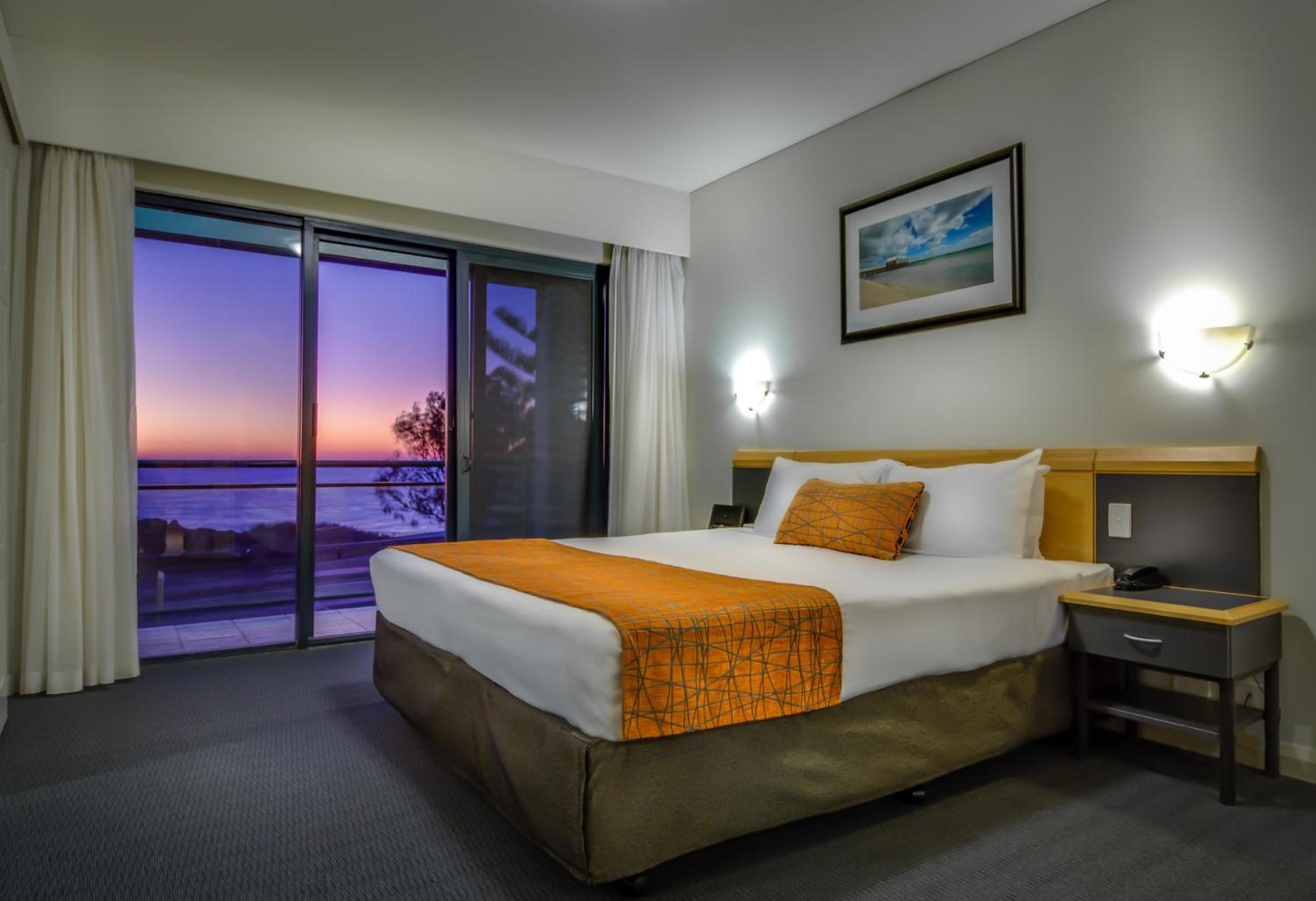 One-Bedroom Spa Apartment Ocean View - Photo 2