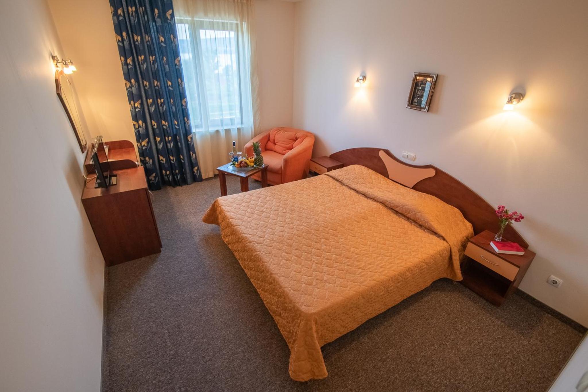 Double or Twin Room - Photo 2