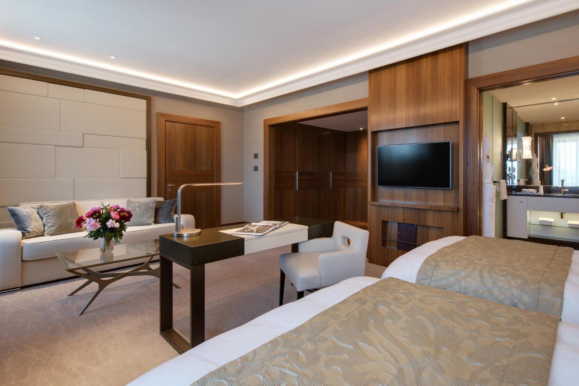 Deluxe Twin Room - Photo 9