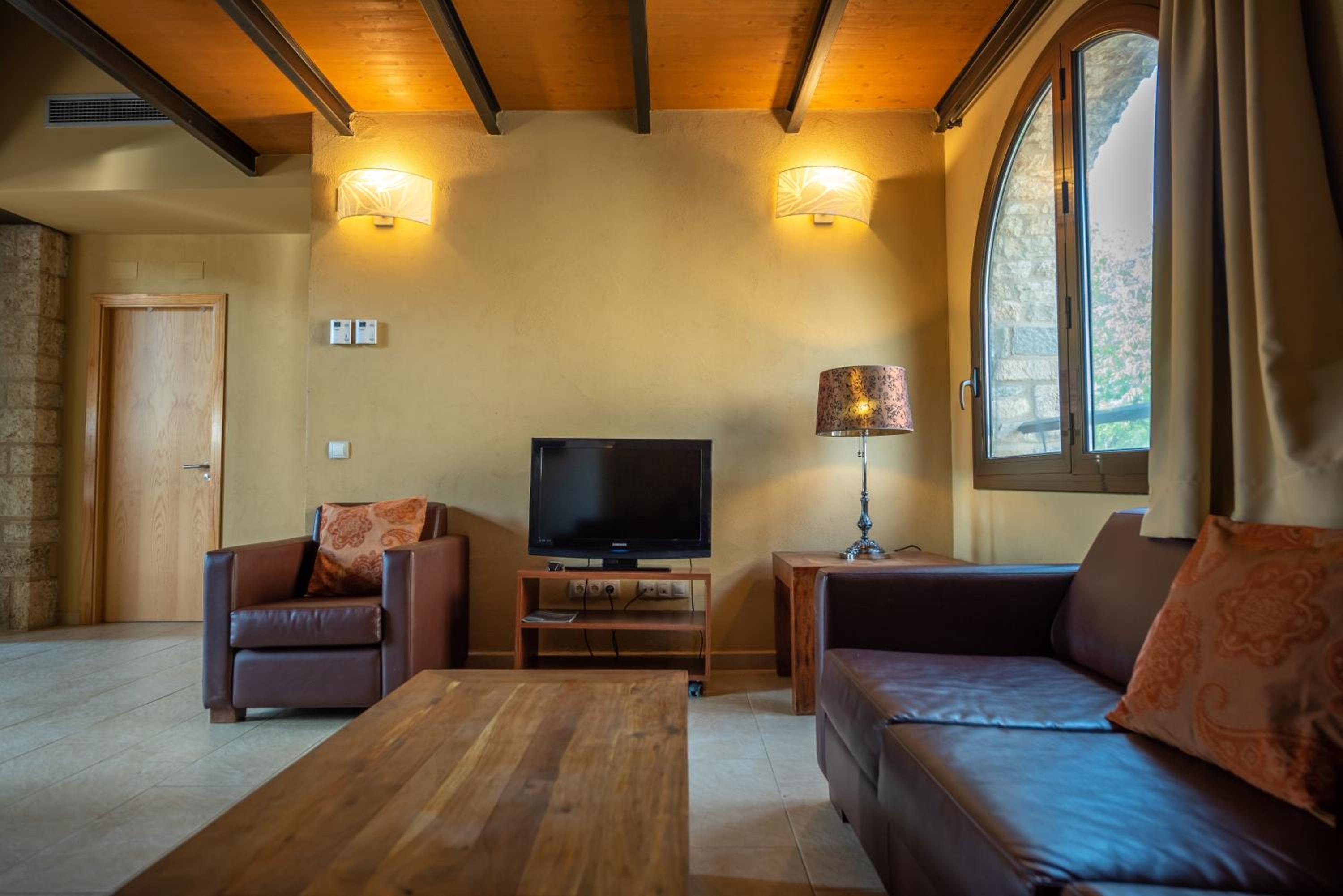Apartamento de Cuatro Habitaciones - Acceso para Personas con Discapacidad