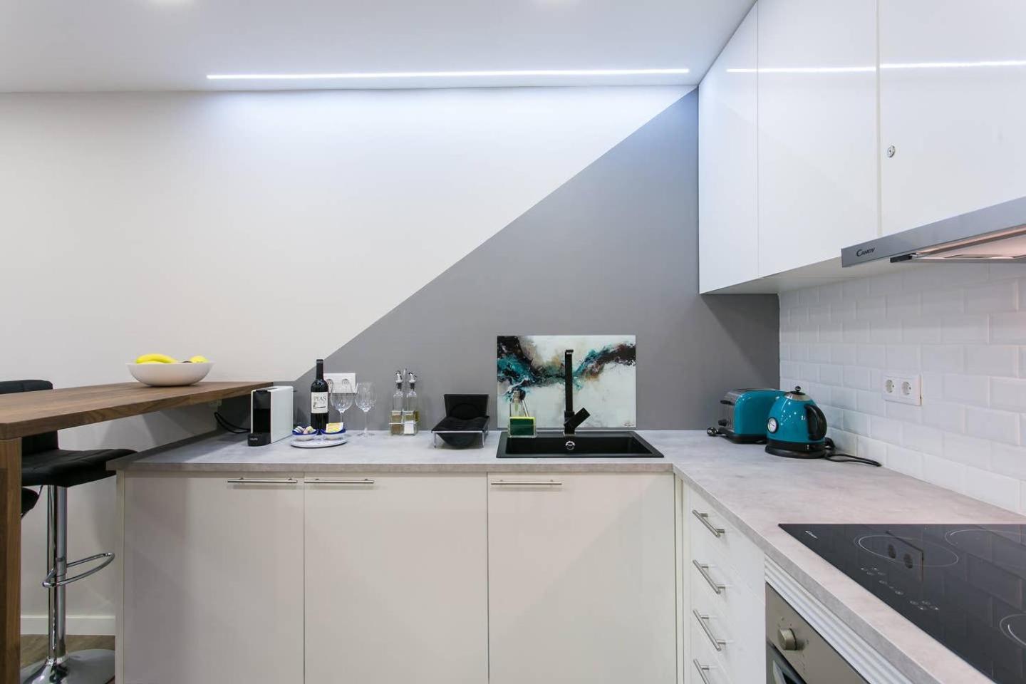 One-Bedroom Apartment - Photo 14