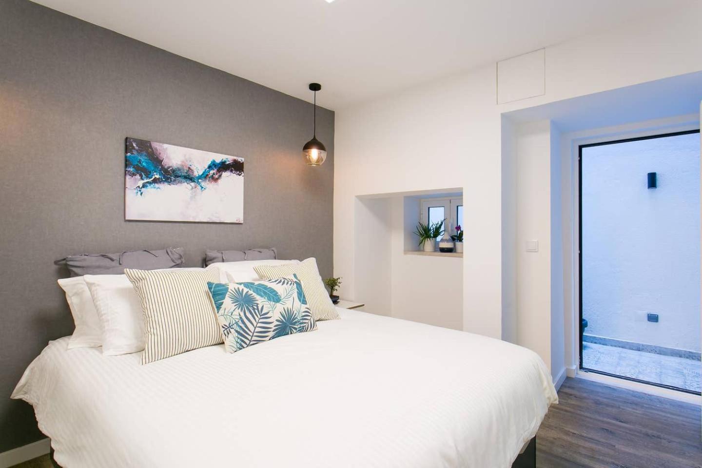 One-Bedroom Apartment - Photo 17