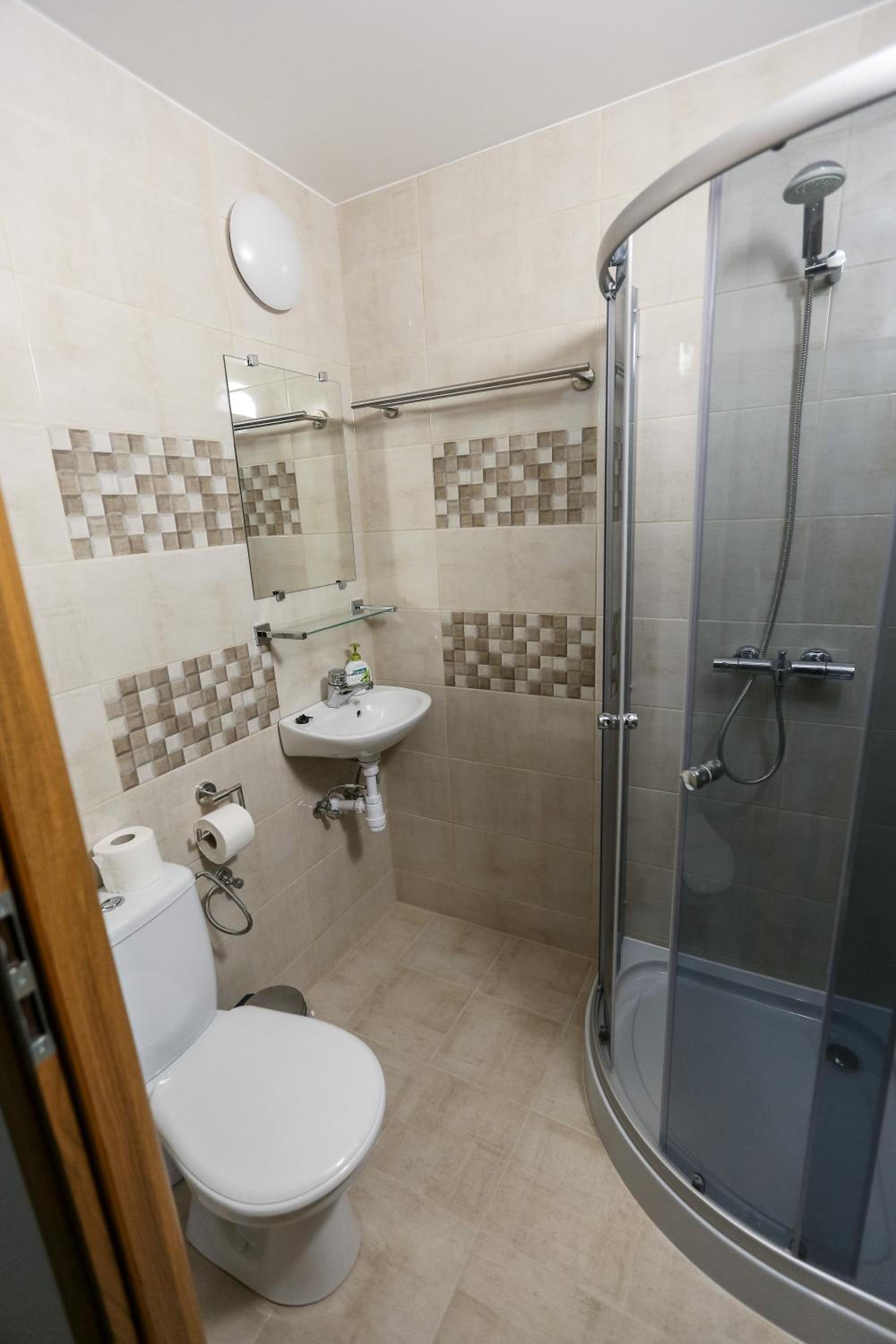 Triple Room with Bathroom photo 2