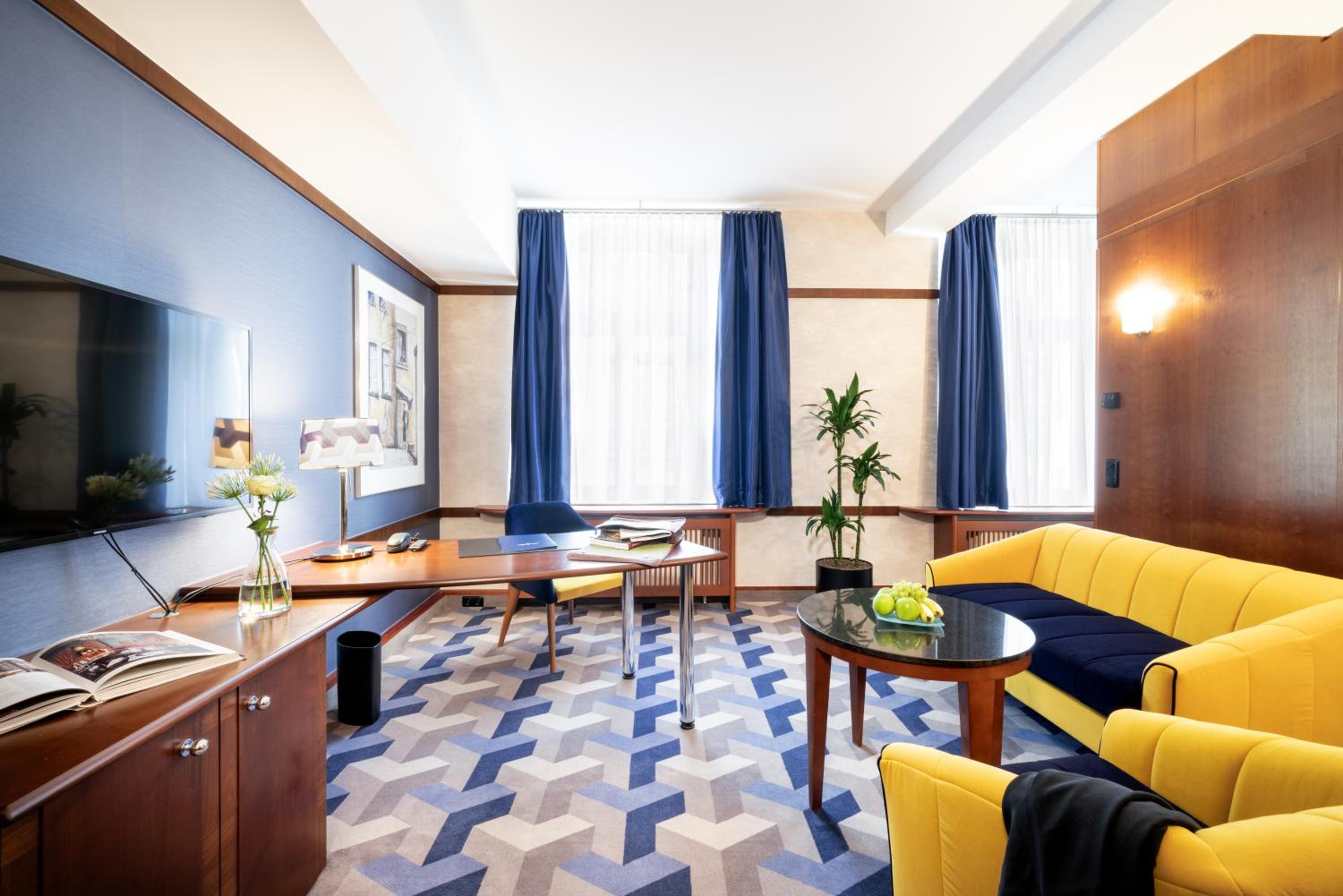 Suite - Photo 4