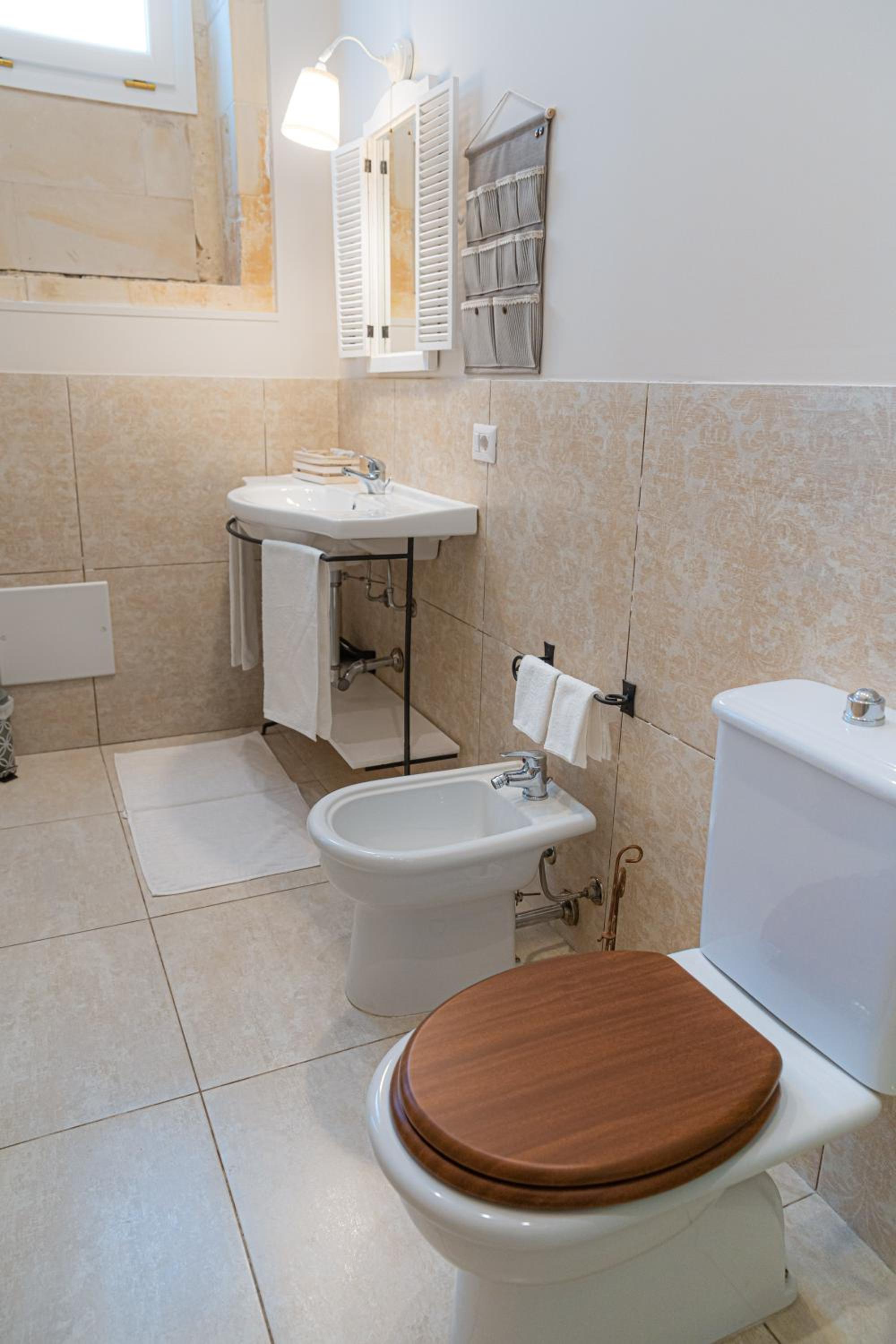 Large Double Room photo 2