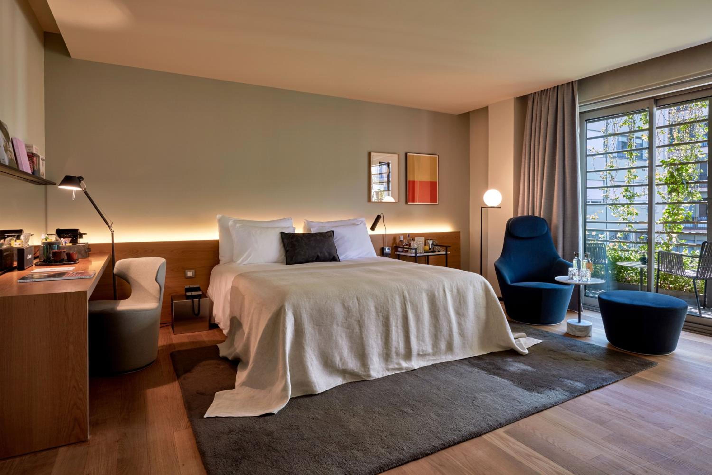 Large Double or Twin Room