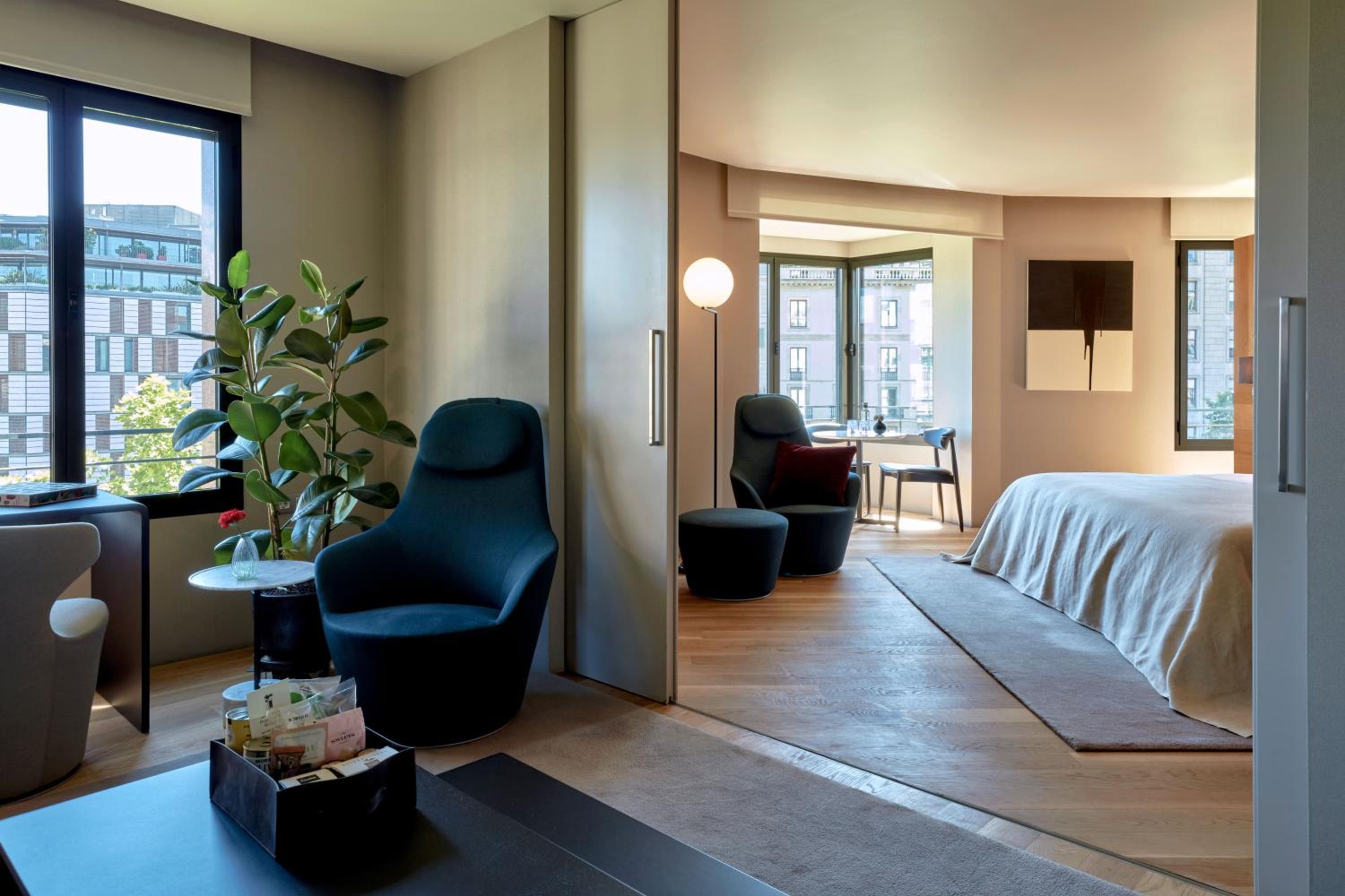 Suite with City View