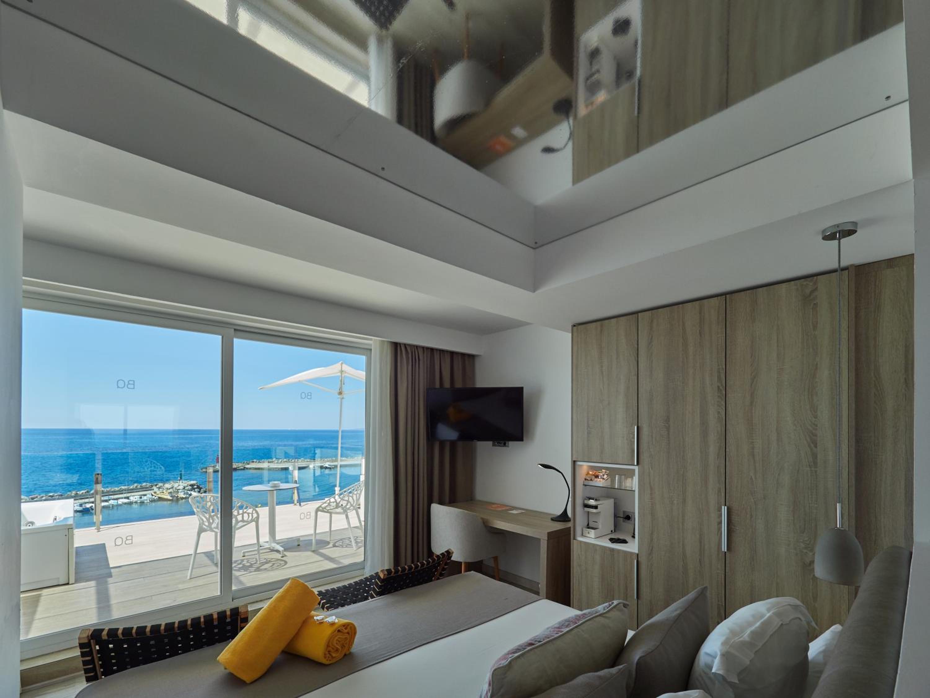 Superior Room with Sea View