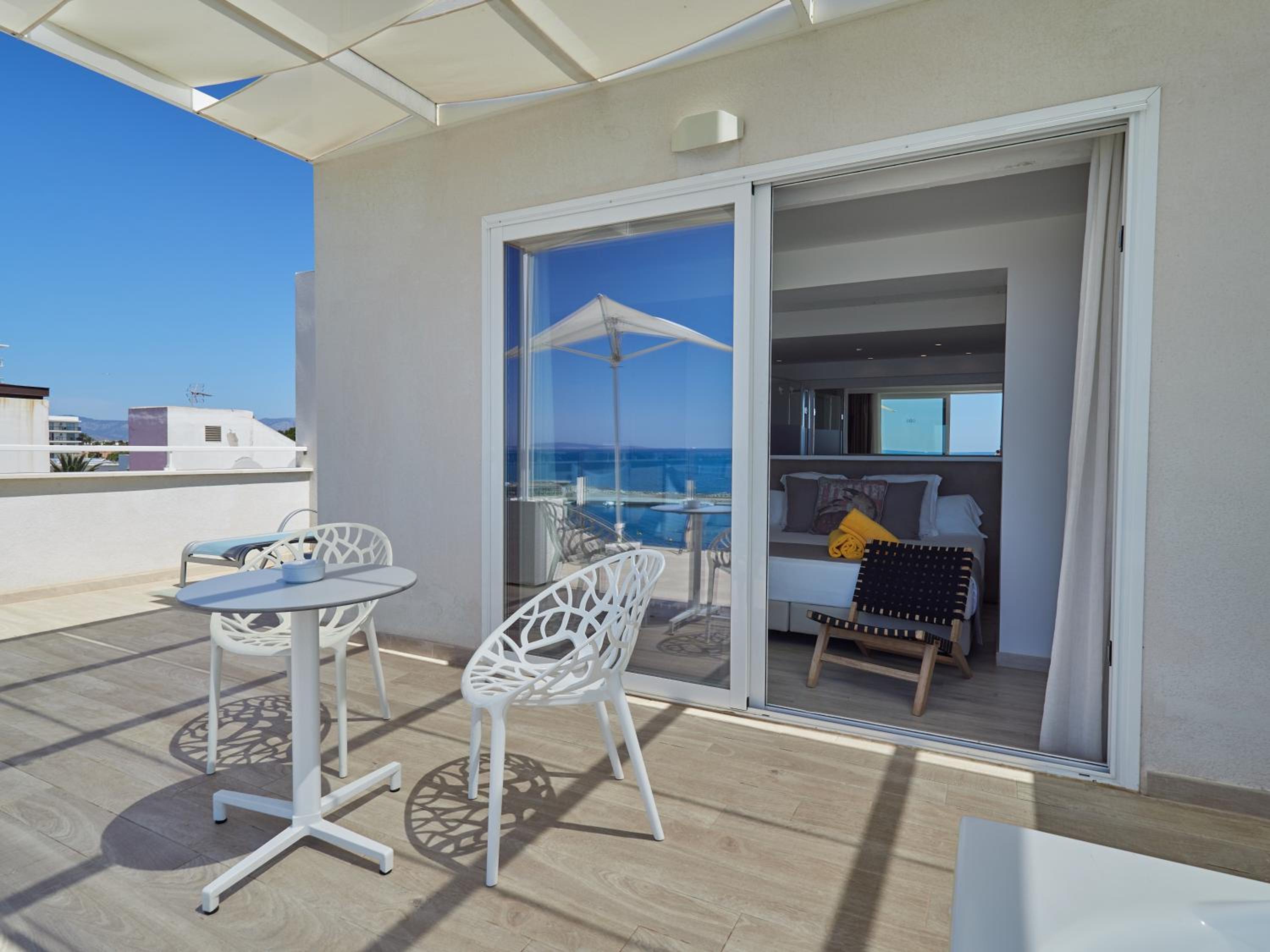 Superior Room with Sea View