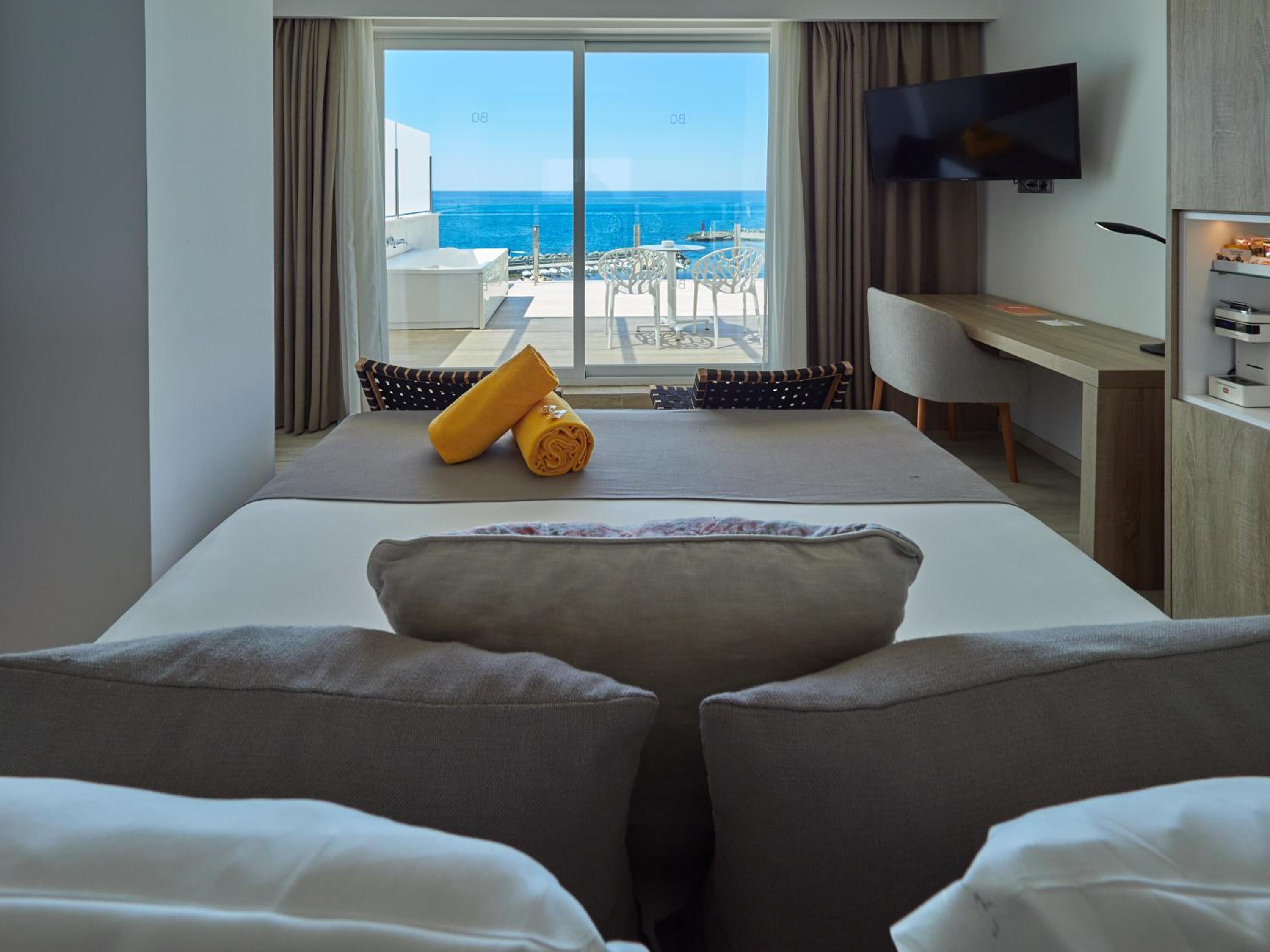 Superior Room with Sea View