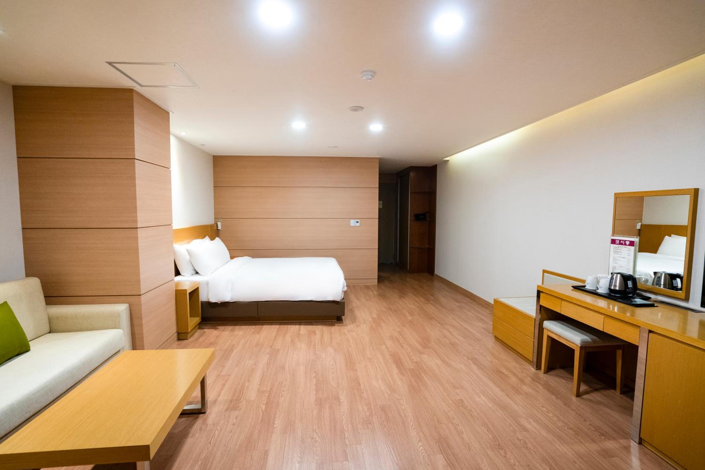 Deluxe Double Room with Sea View photo 3