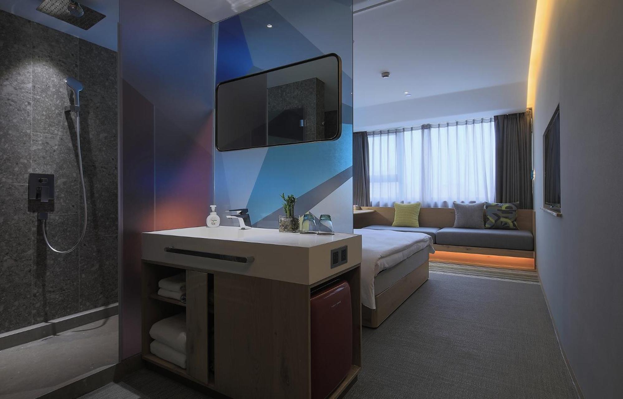 Double Room - Photo 12