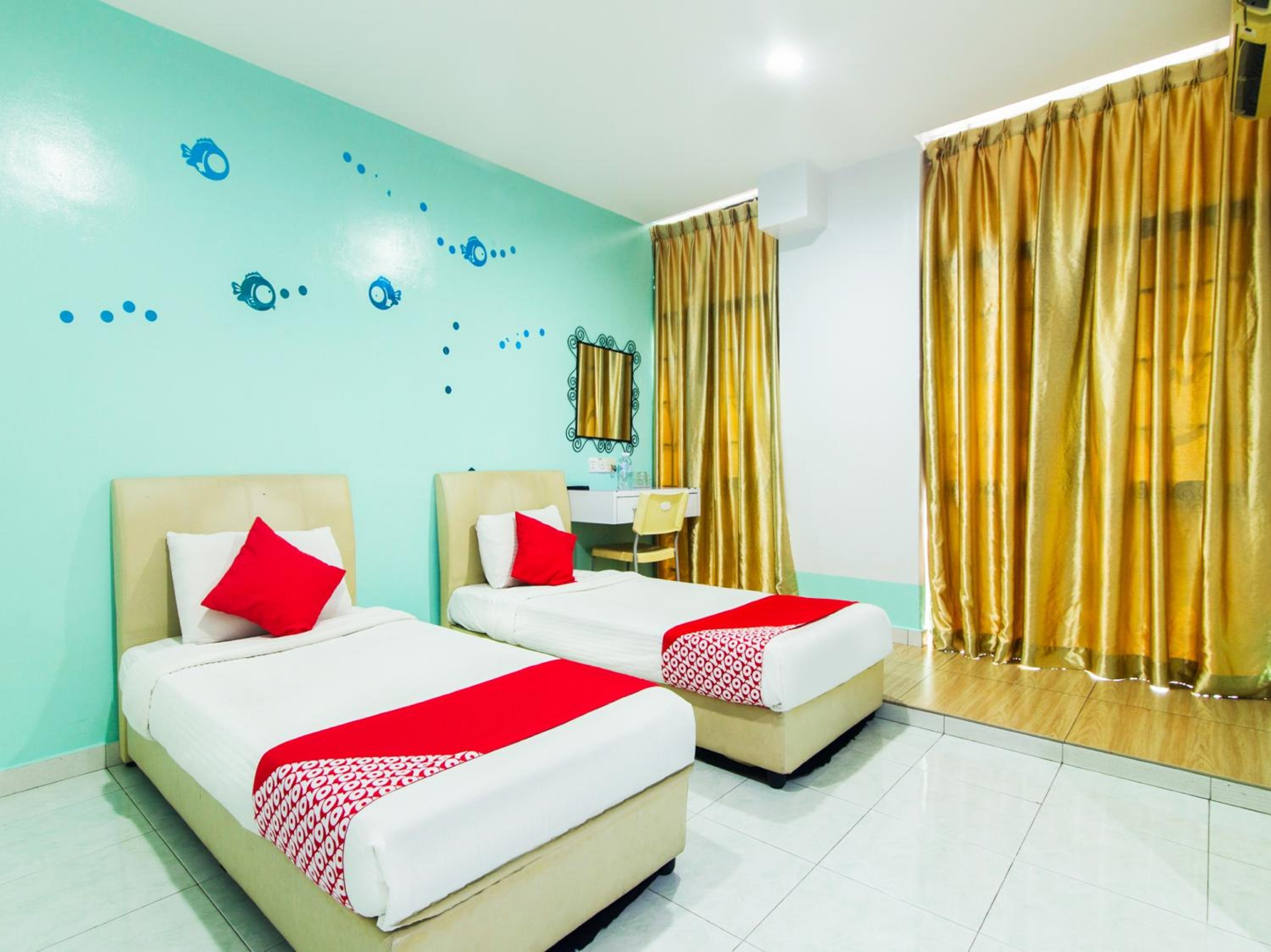 Deluxe Twin Room photo 2
